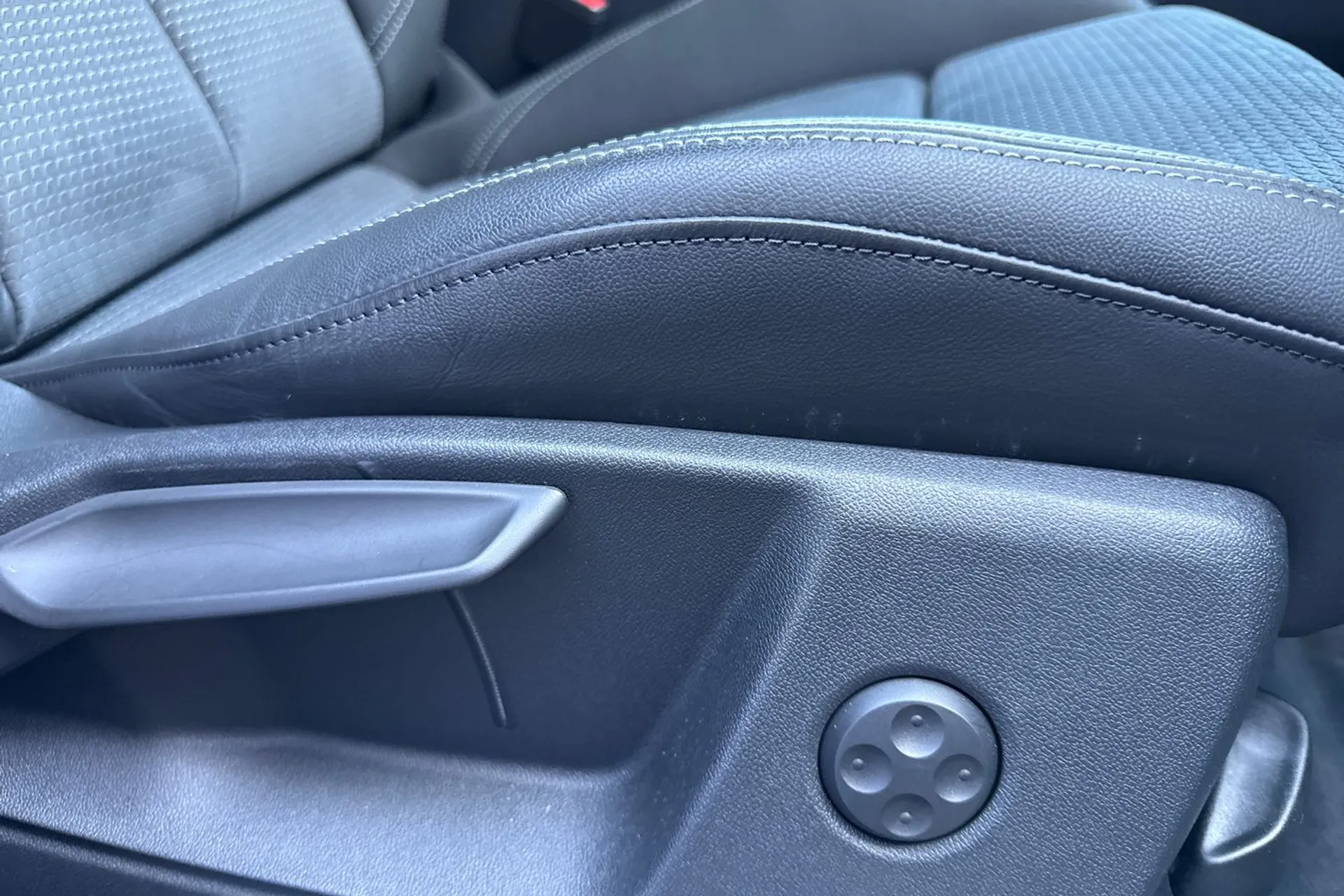 Audi Q5 thumbnail image number 15