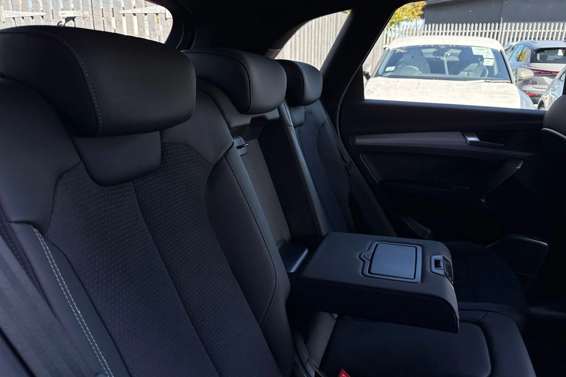 Audi Q5 thumbnail image number 21