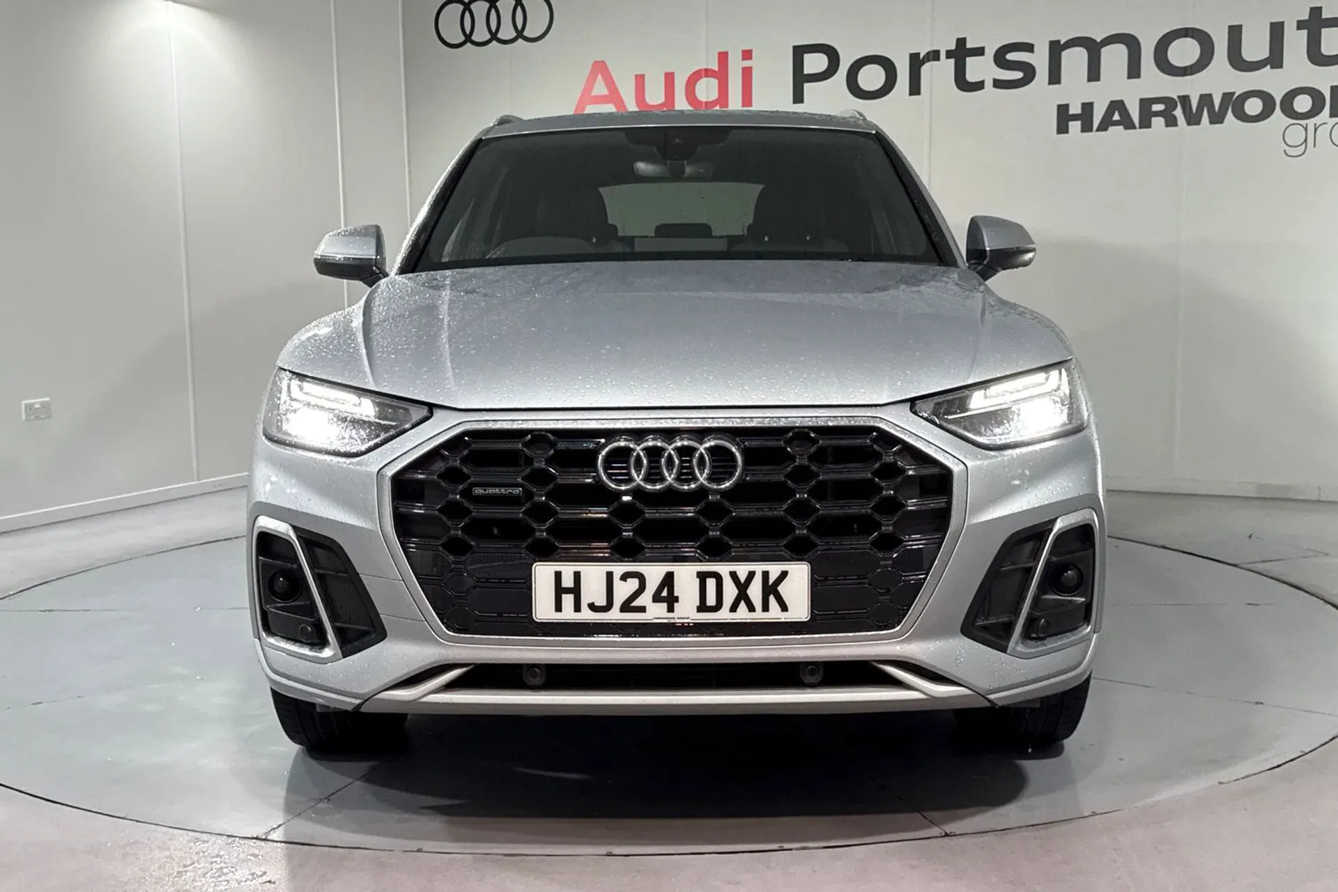 Audi Q5 thumbnail image number 12