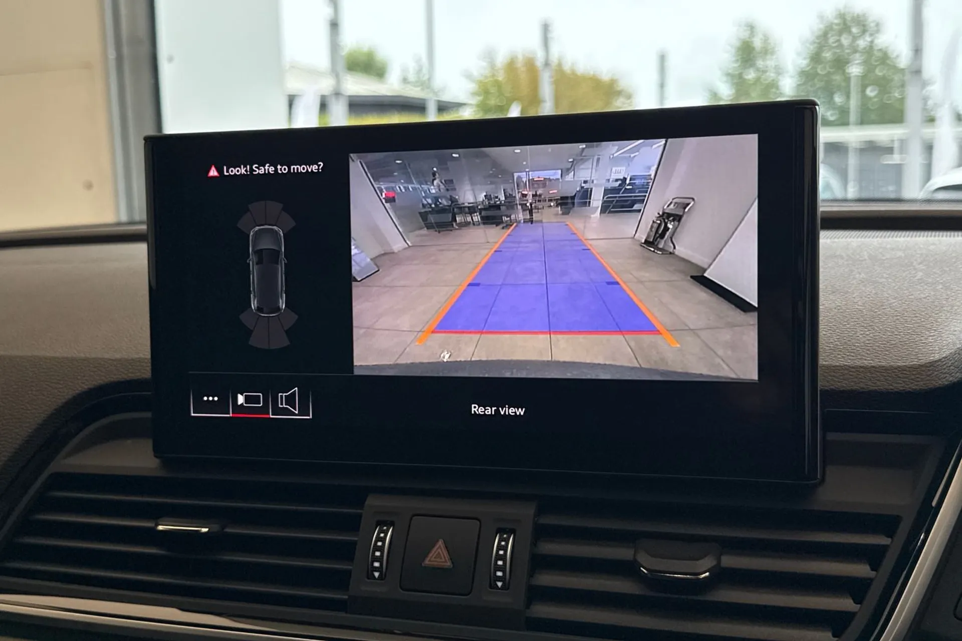 Audi Q5 thumbnail image number 5