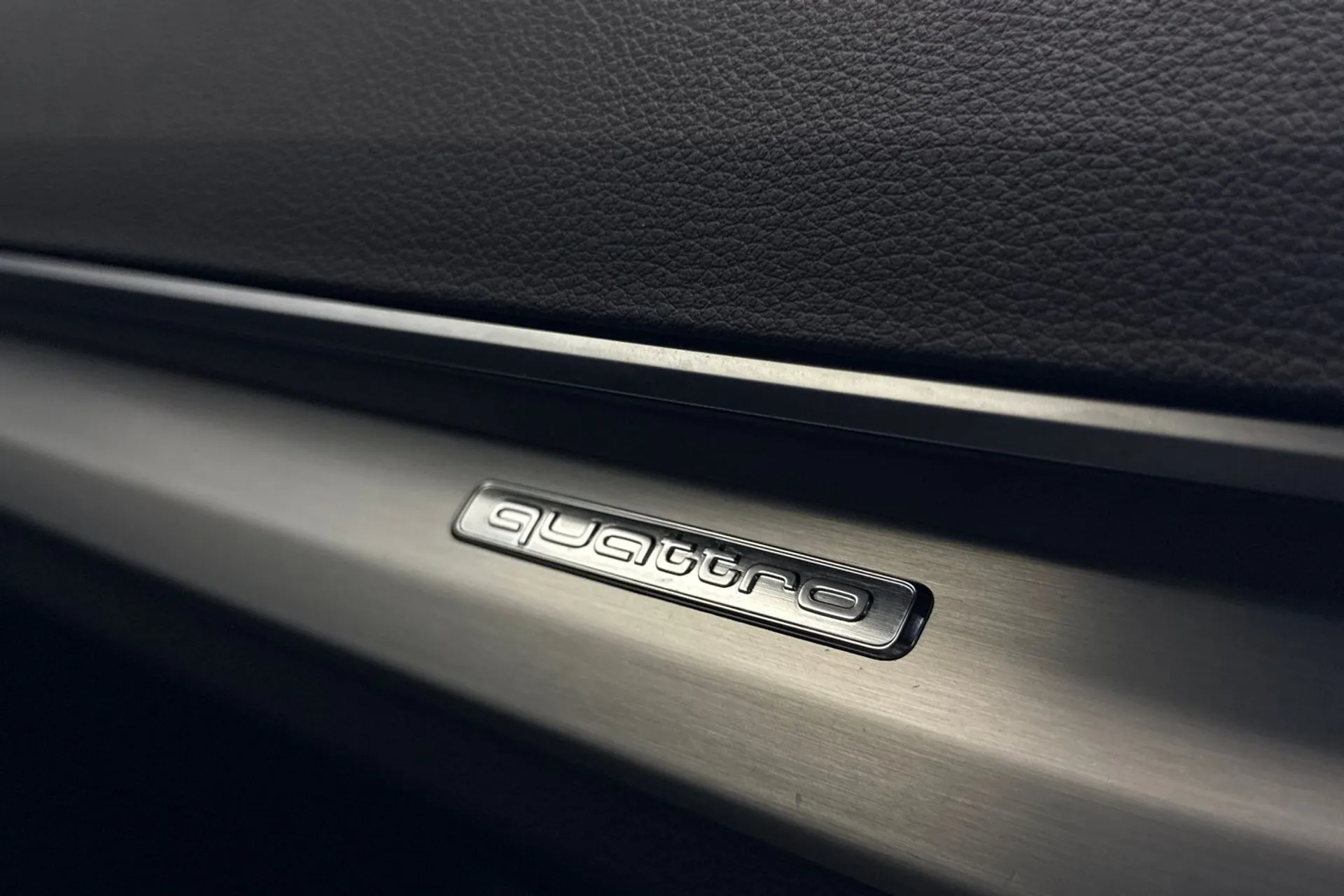 Audi Q5 thumbnail image number 42