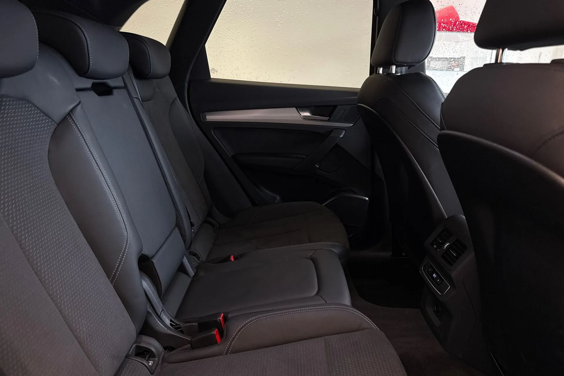 Audi Q5 thumbnail image number 21