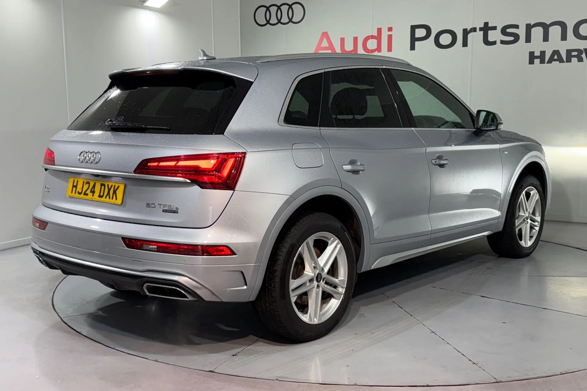 Audi Q5 thumbnail image number 7