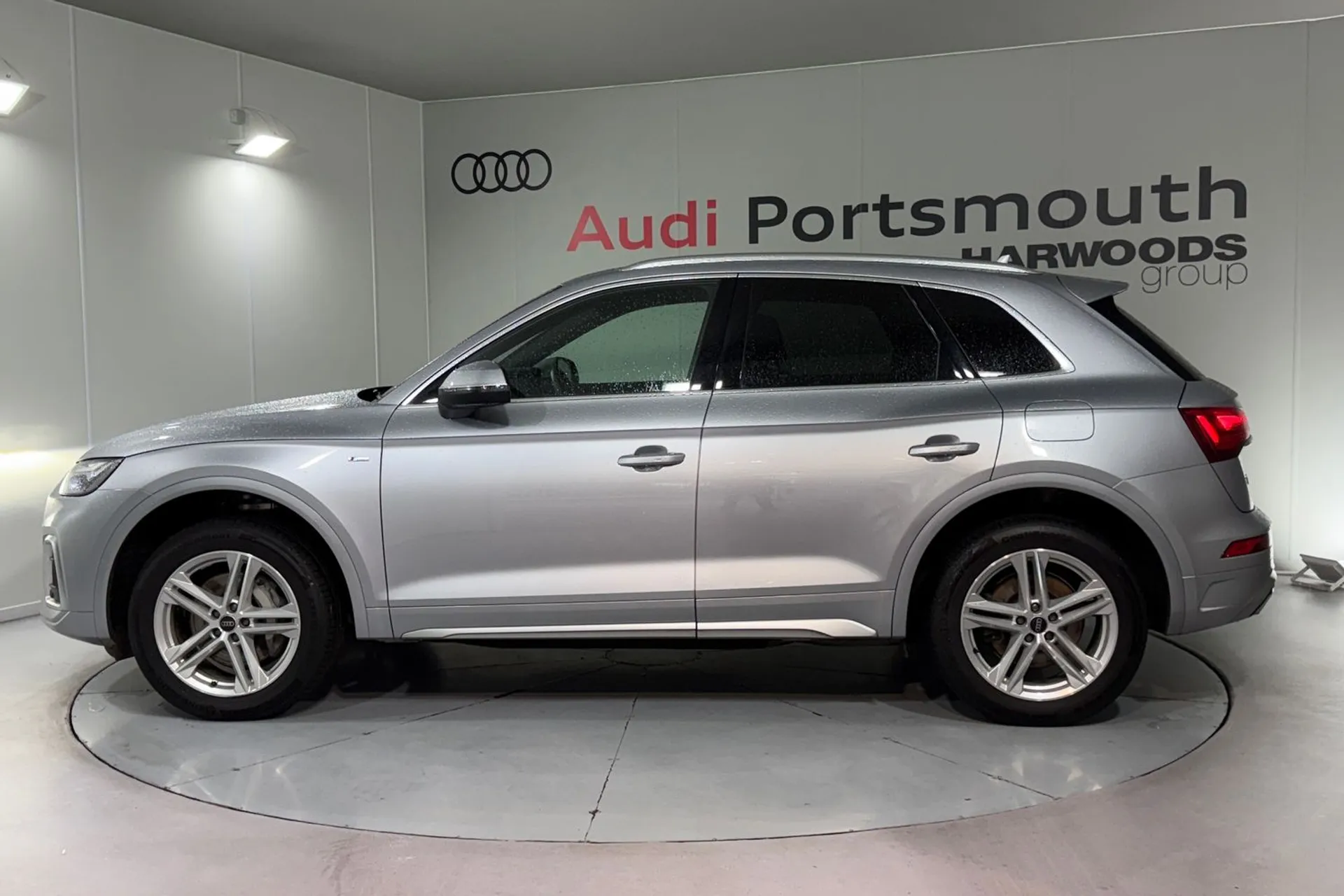 Audi Q5 thumbnail image number 10