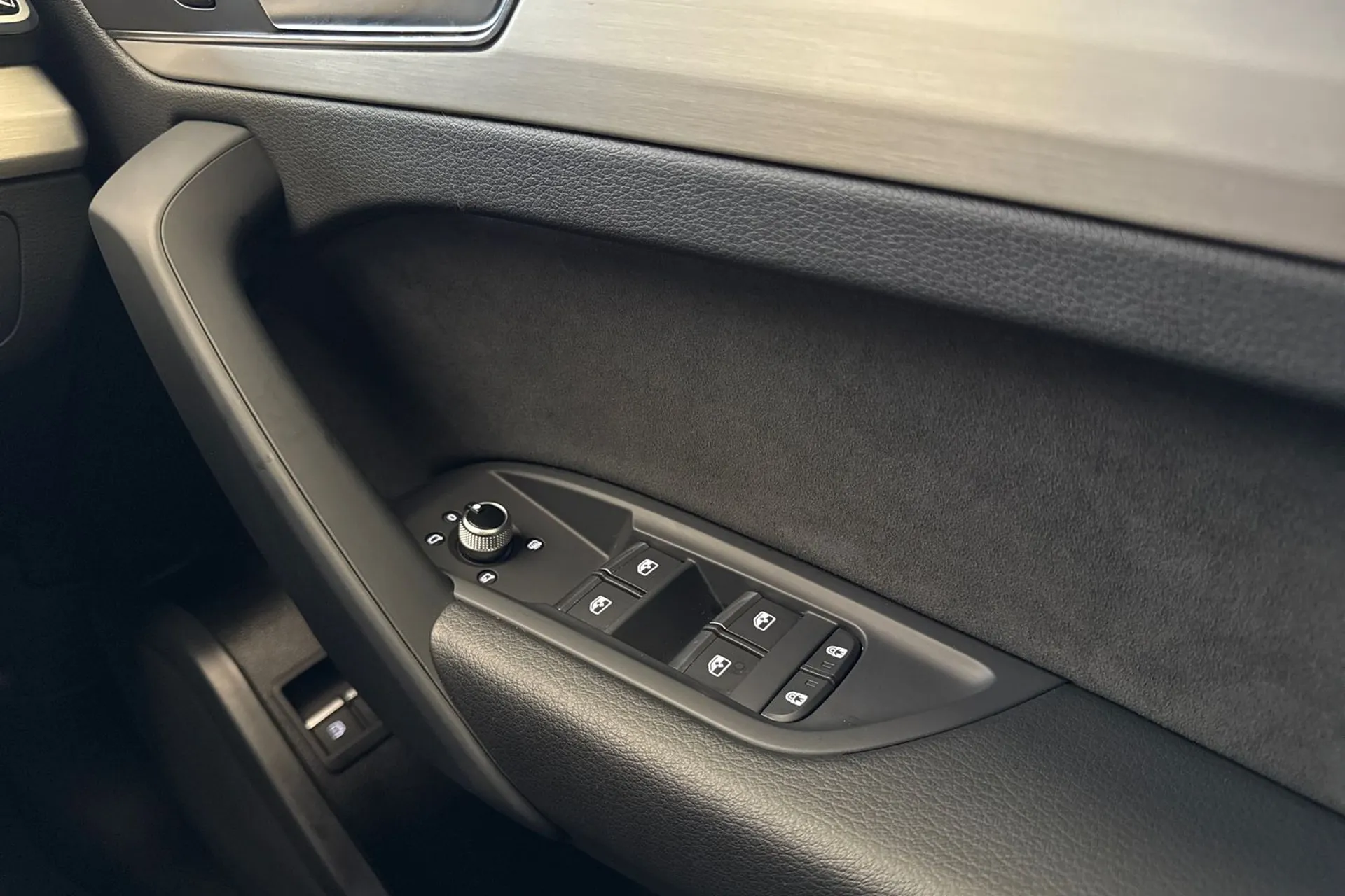 Audi Q5 thumbnail image number 39