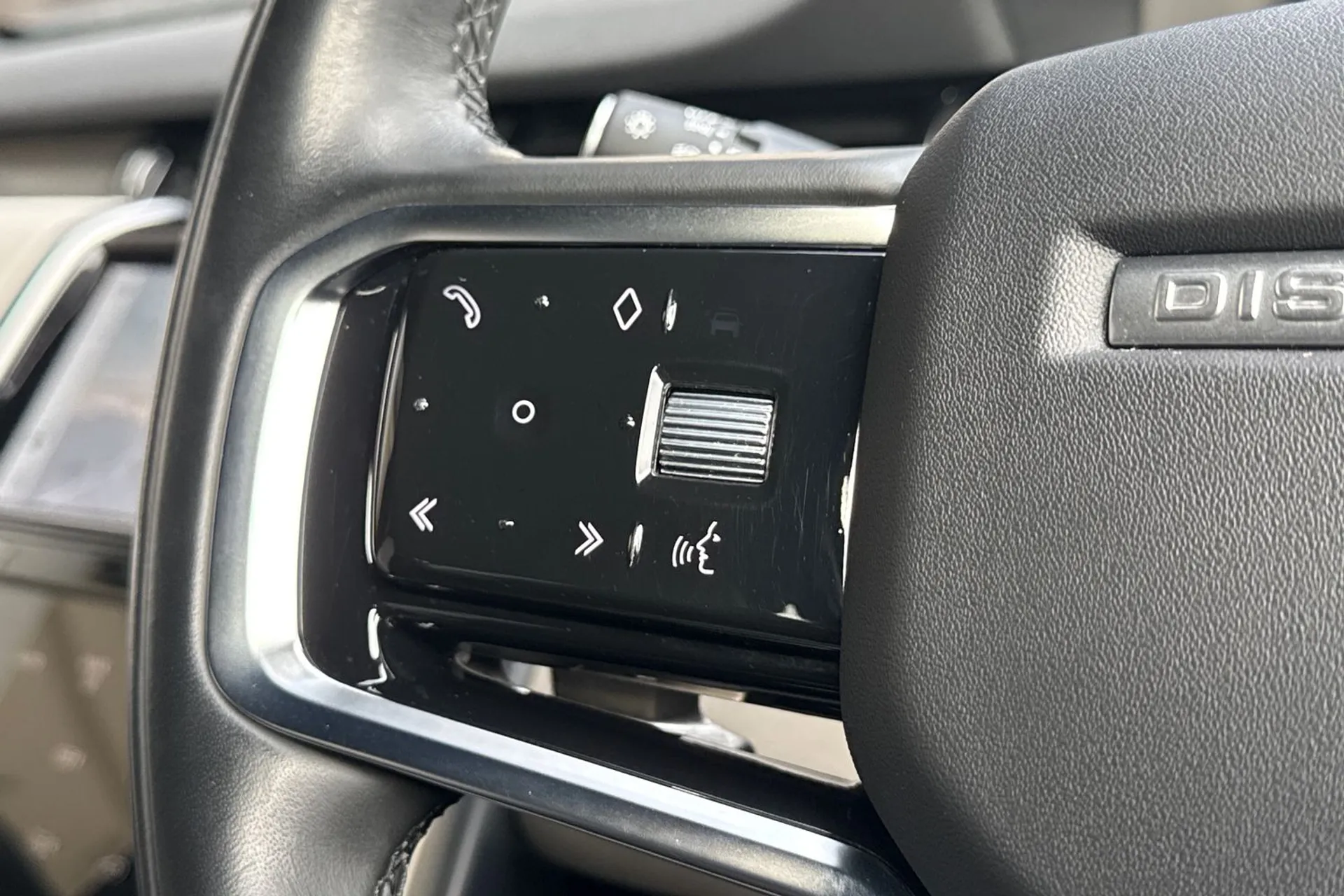 LAND ROVER DISCOVERY SPORT thumbnail image number 46