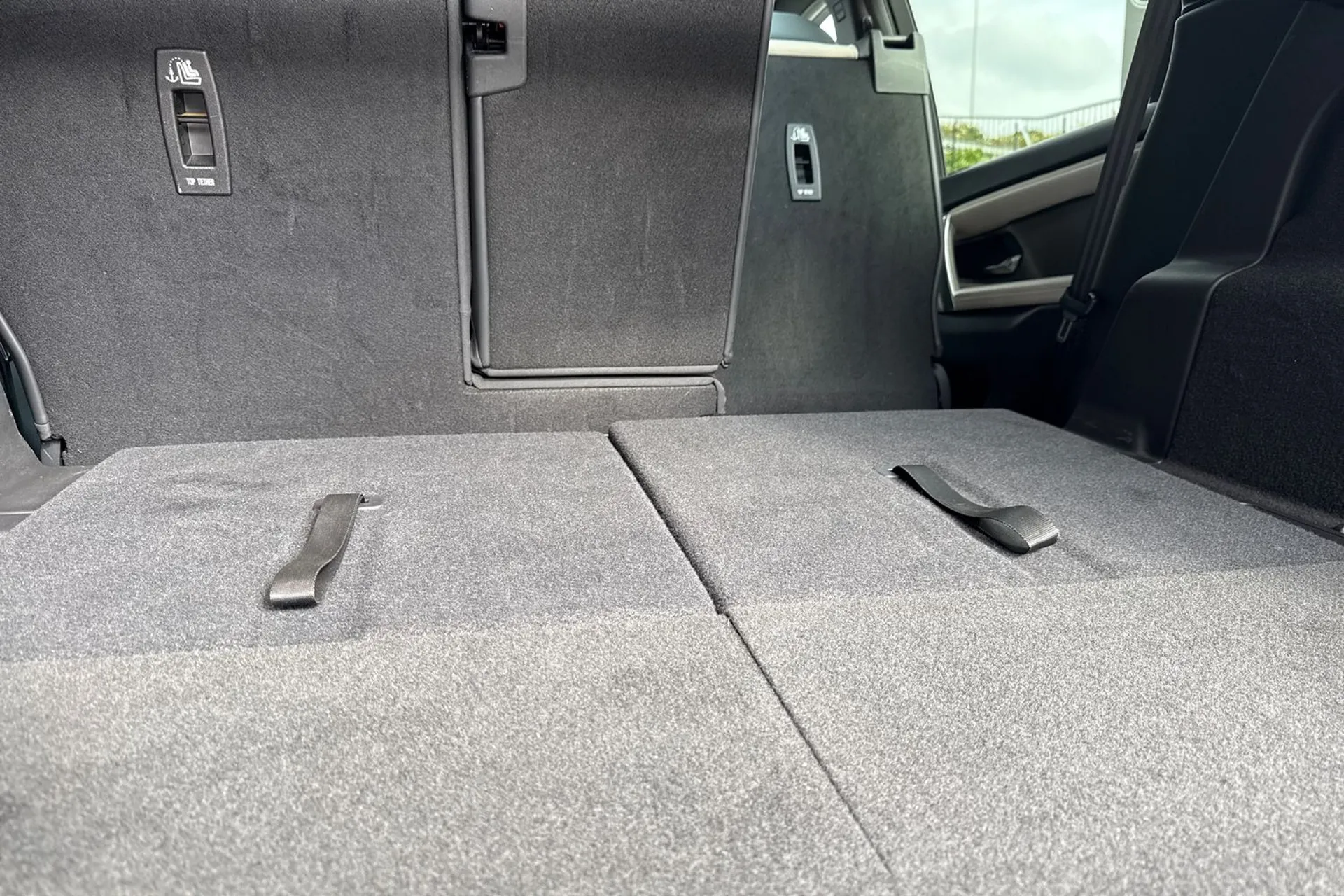 LAND ROVER DISCOVERY SPORT thumbnail image number 32