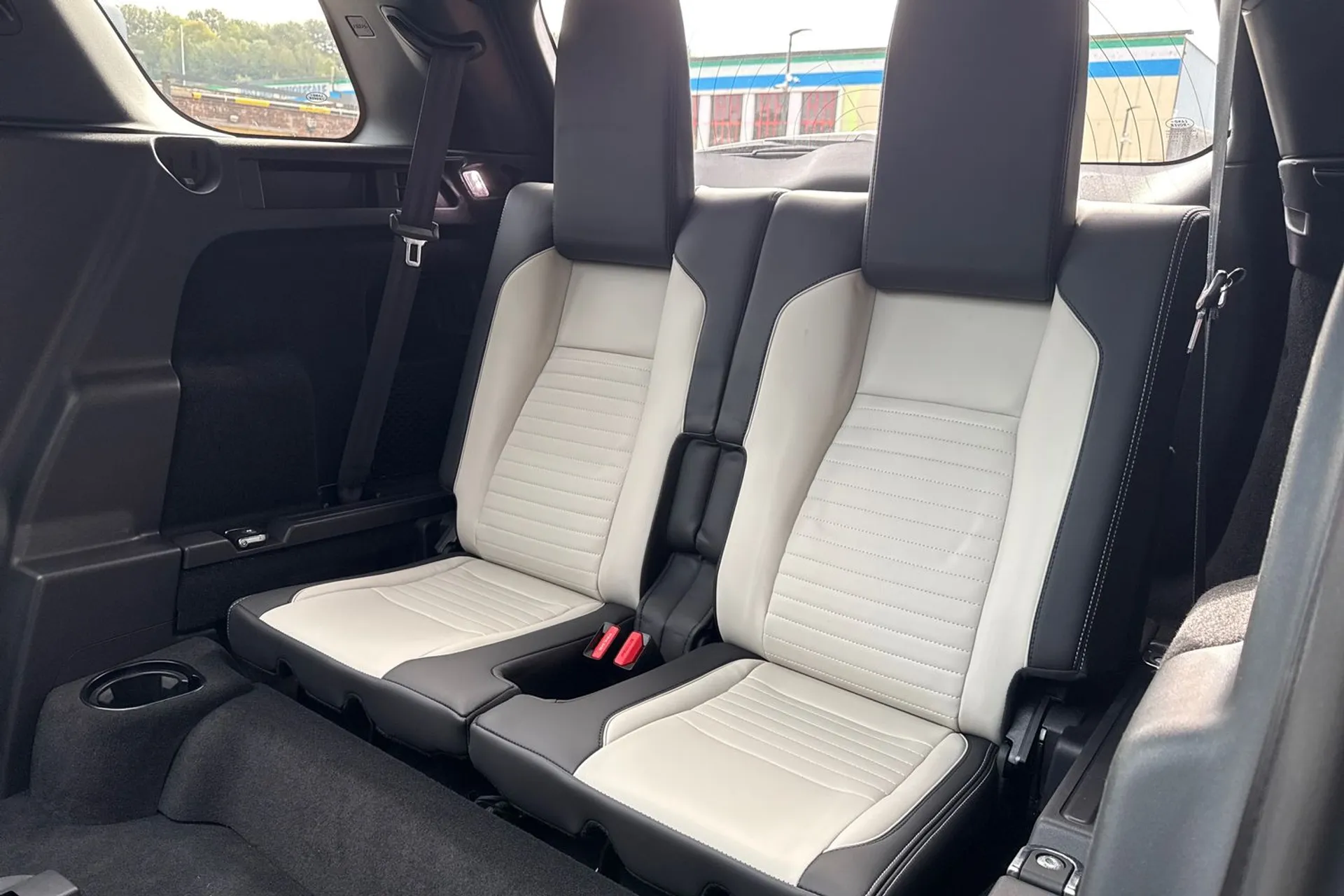 LAND ROVER DISCOVERY SPORT thumbnail image number 41