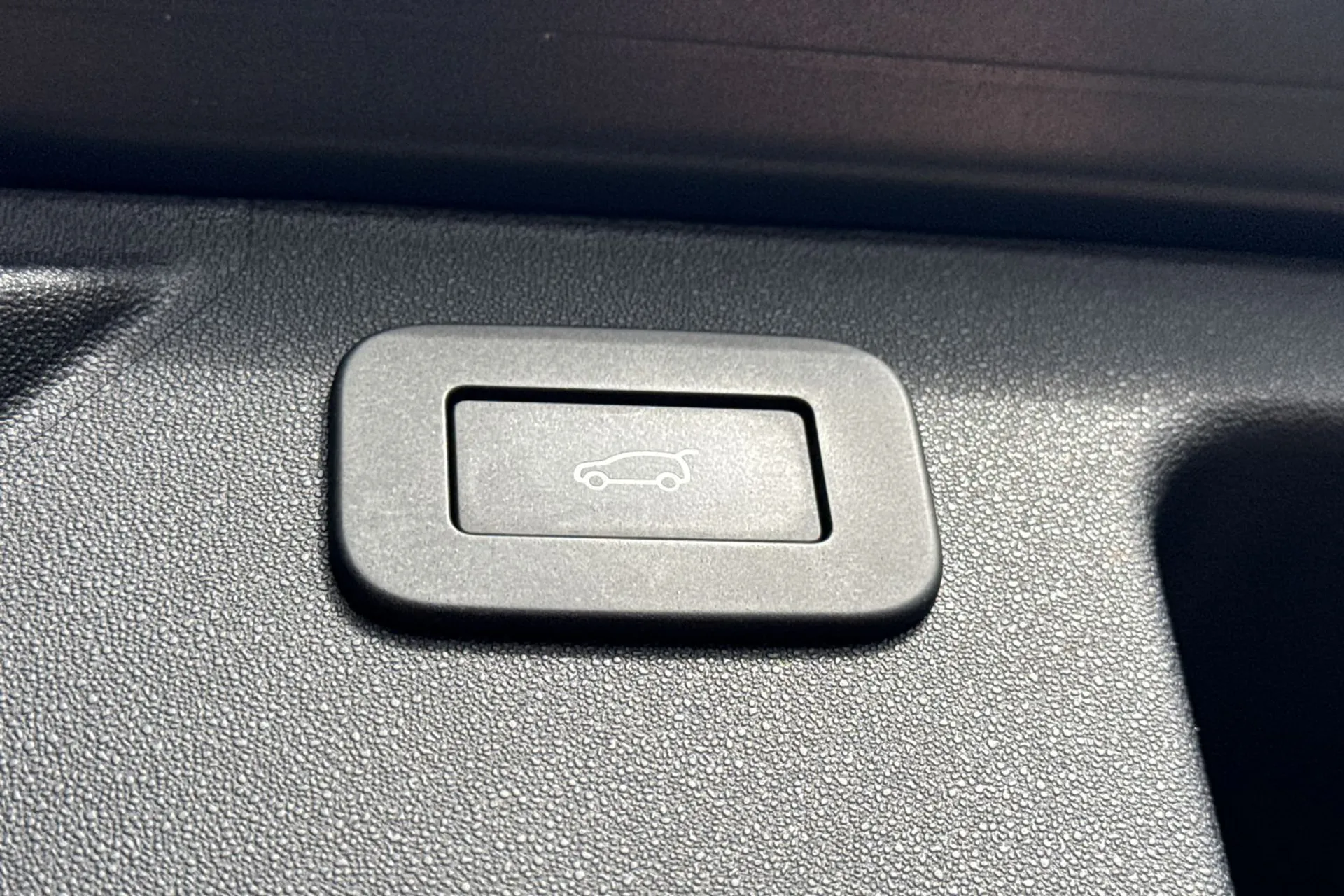 LAND ROVER DISCOVERY SPORT thumbnail image number 31