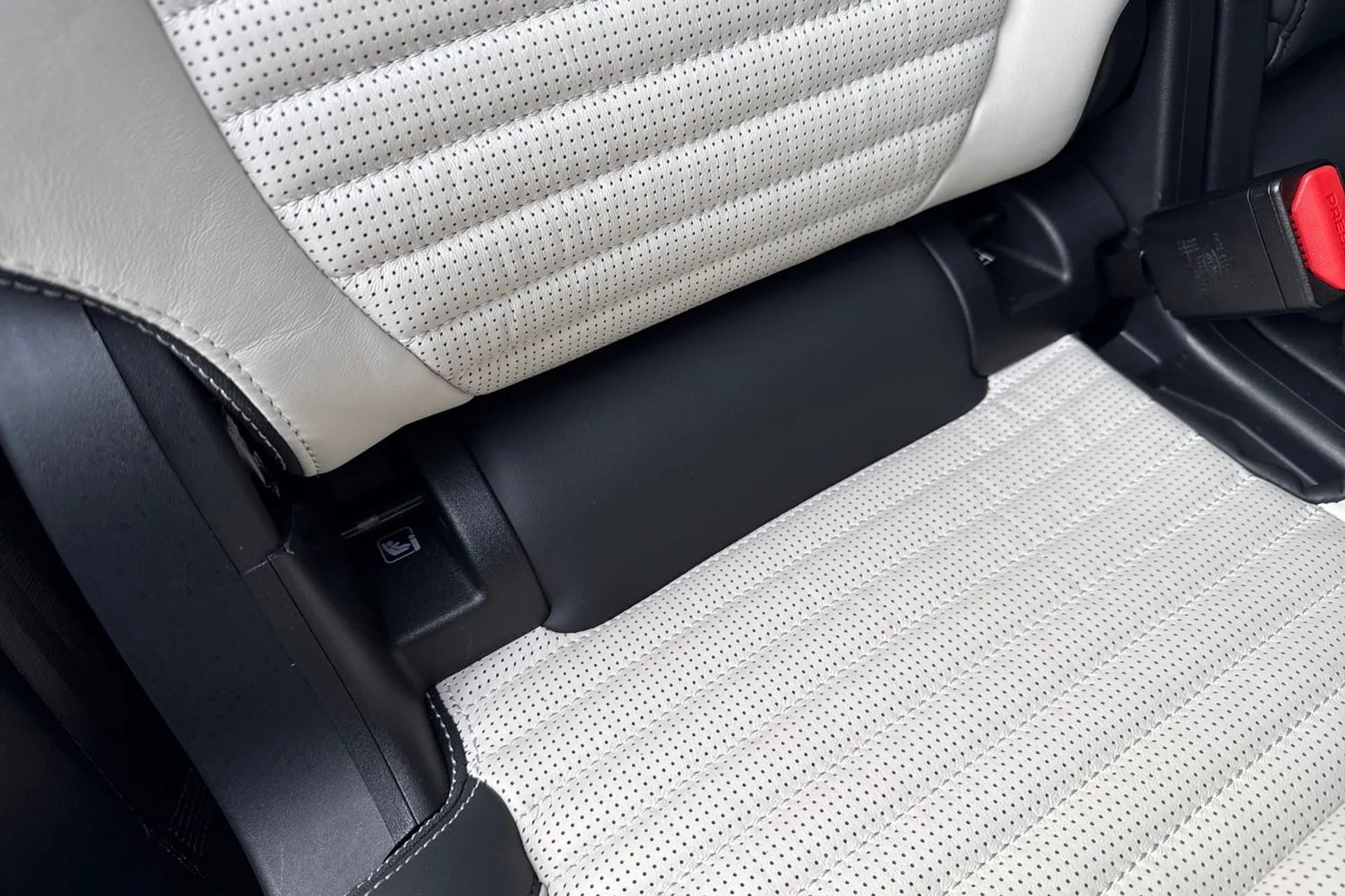 LAND ROVER DISCOVERY SPORT thumbnail image number 34