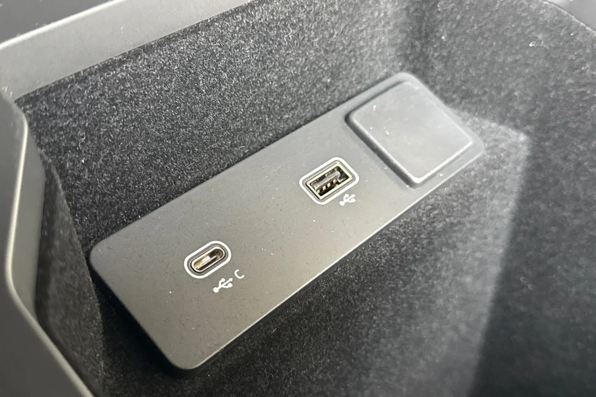 LAND ROVER DISCOVERY SPORT thumbnail image number 54