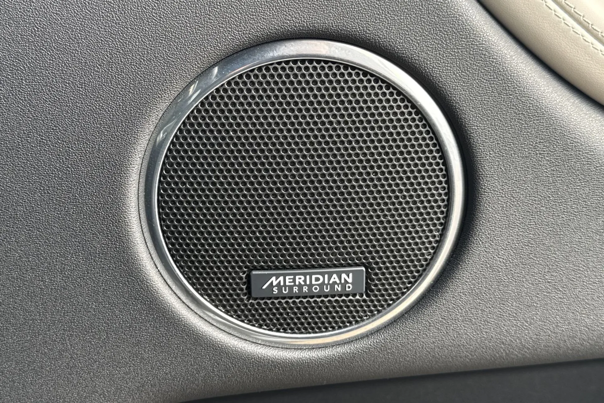 LAND ROVER DISCOVERY SPORT thumbnail image number 50