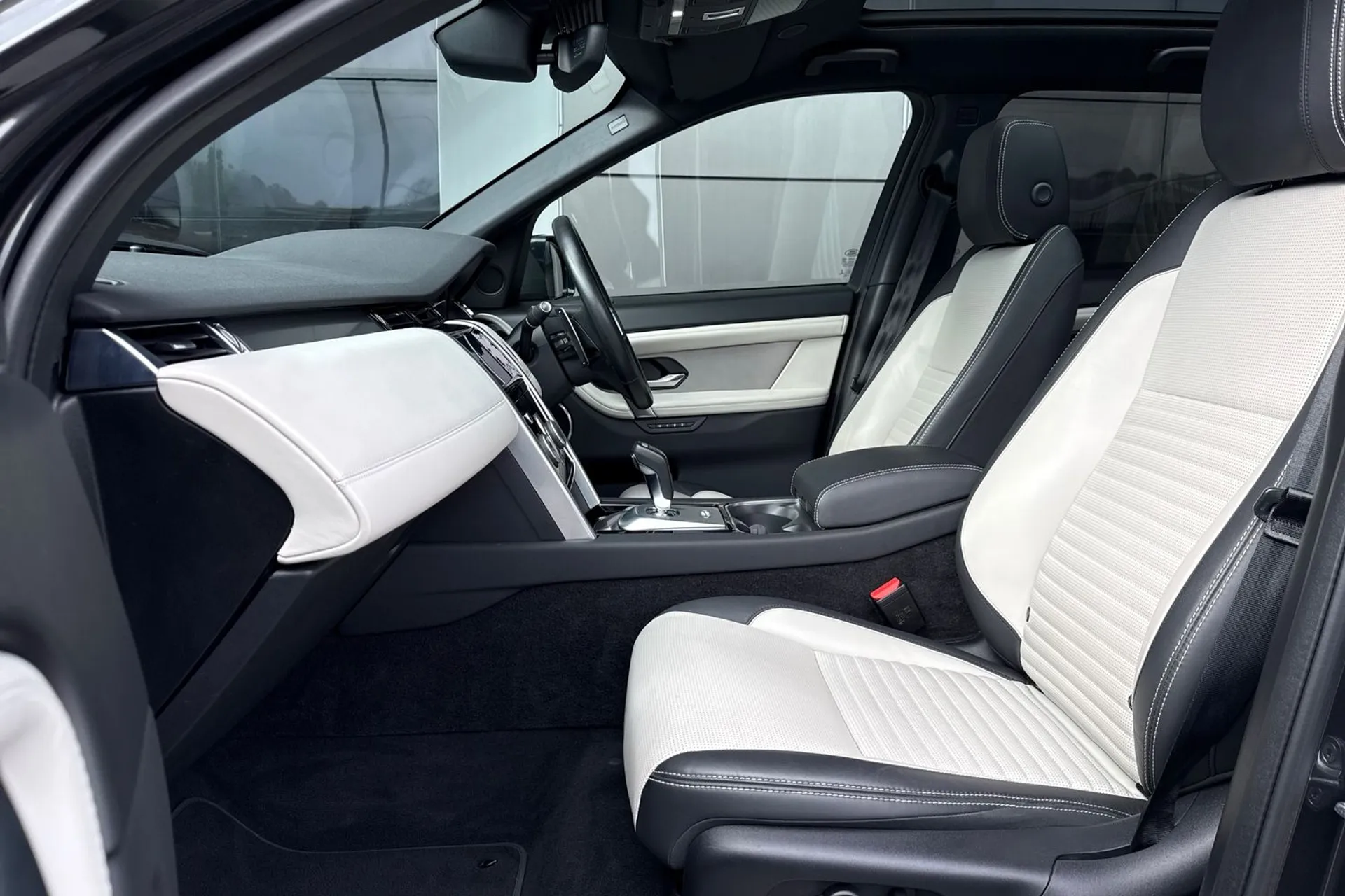 LAND ROVER DISCOVERY SPORT thumbnail image number 36