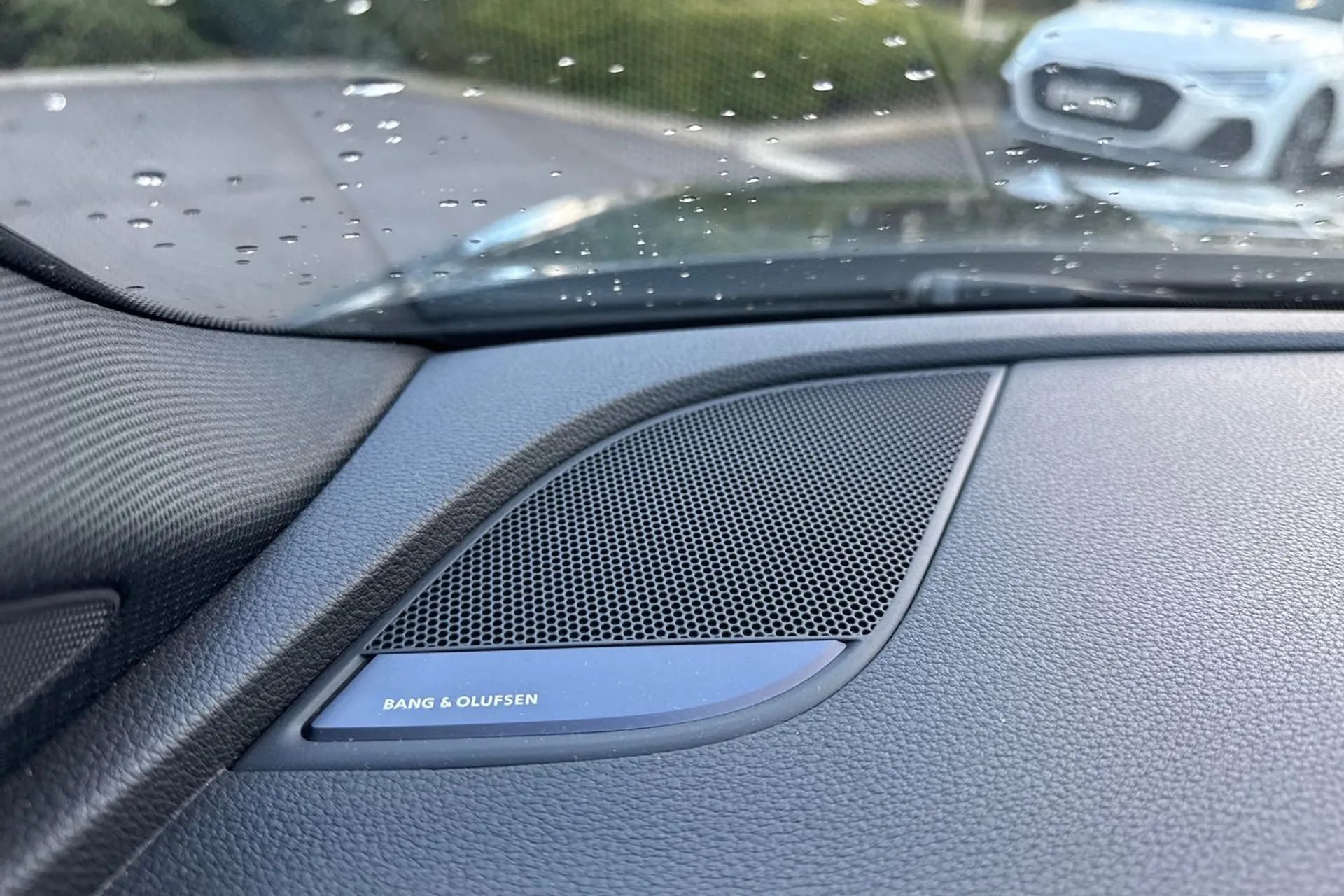 Audi A5 thumbnail image number 31