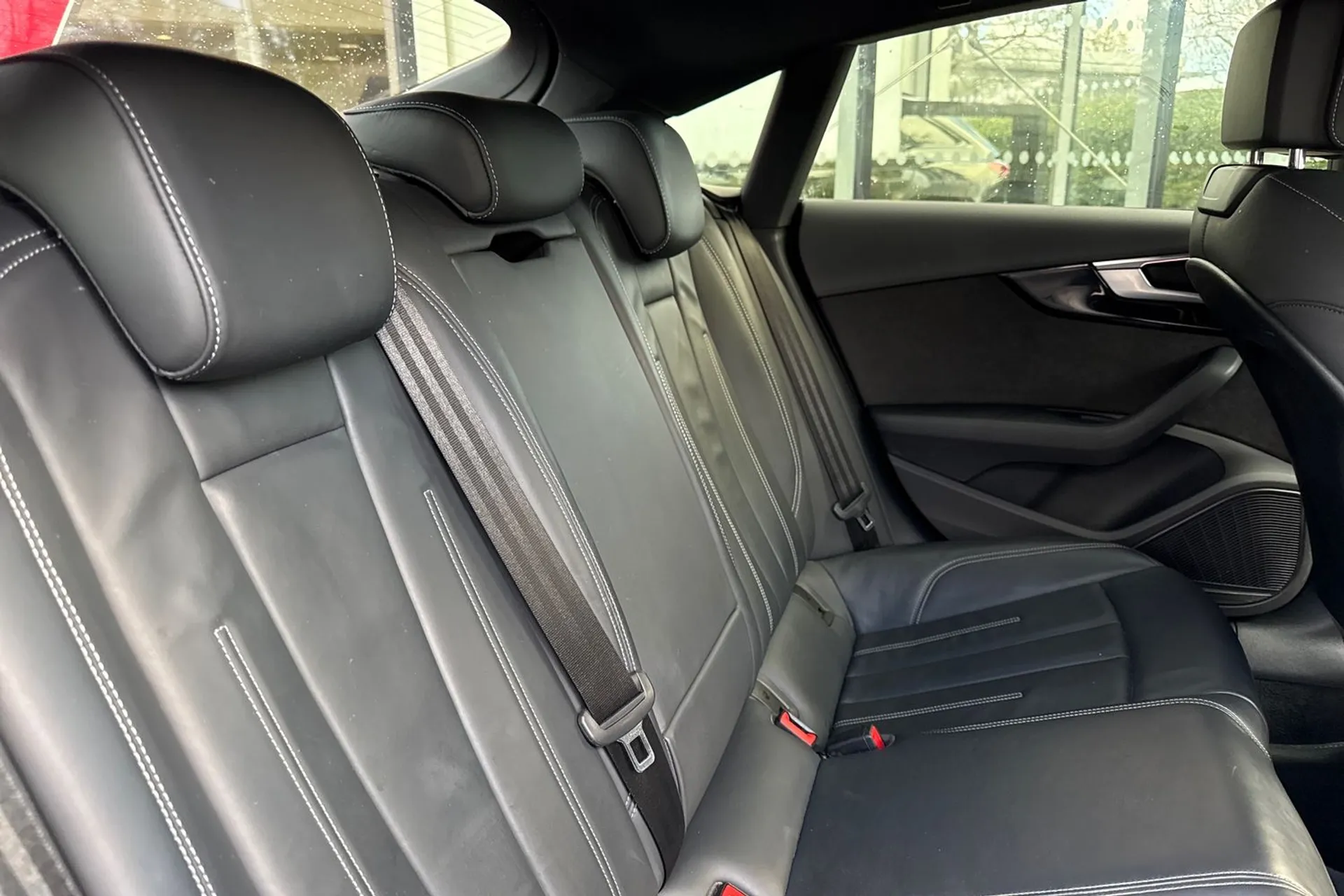 Audi A5 thumbnail image number 40