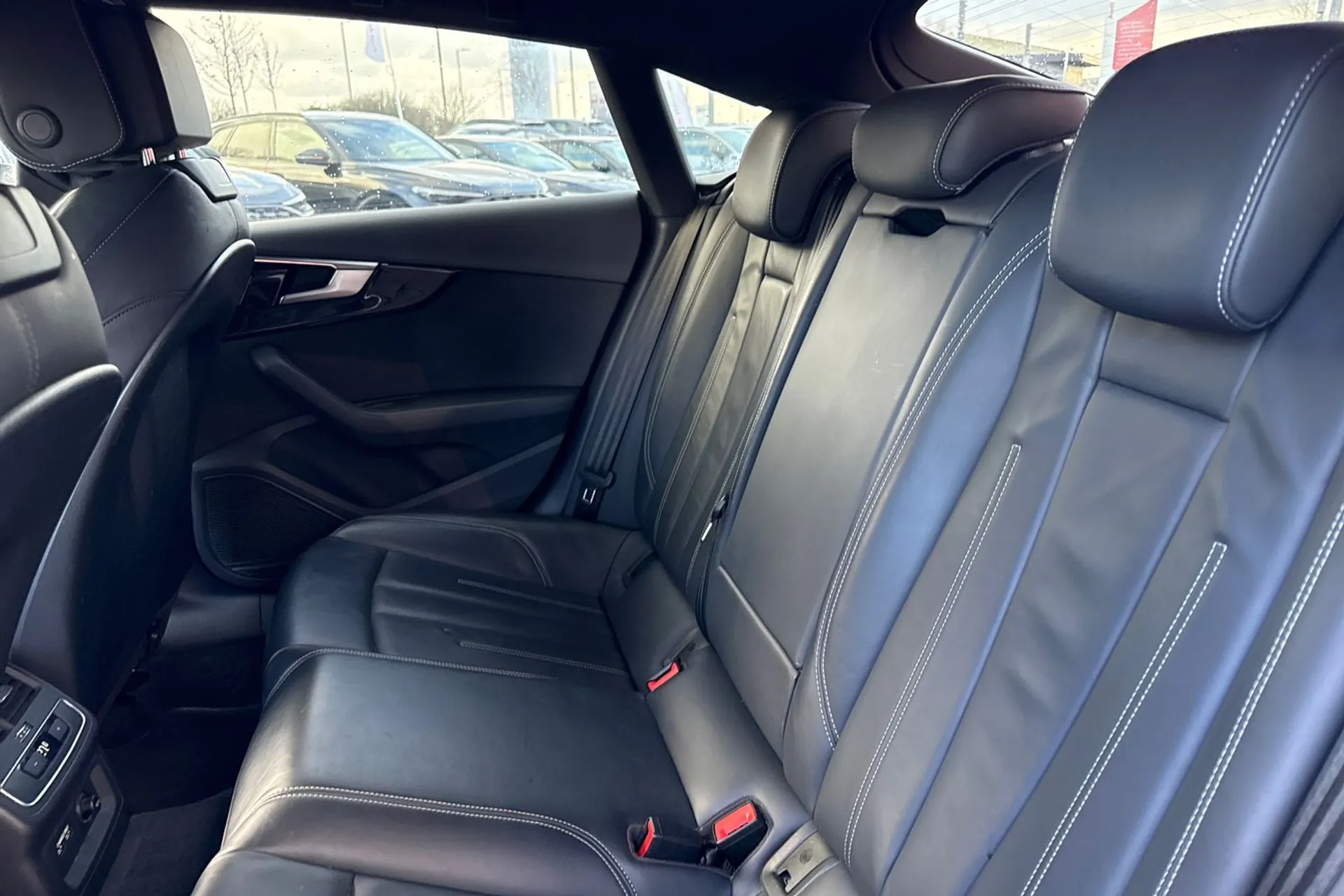 Audi A5 thumbnail image number 52