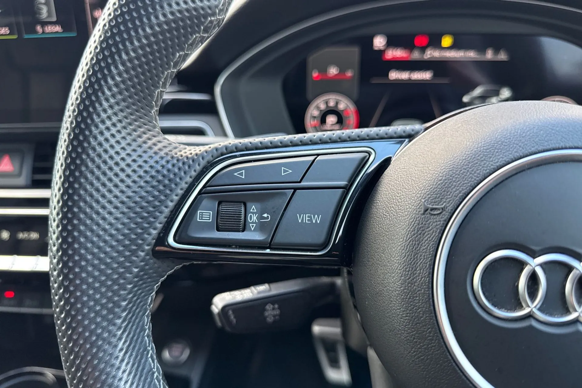 Audi A5 thumbnail image number 32