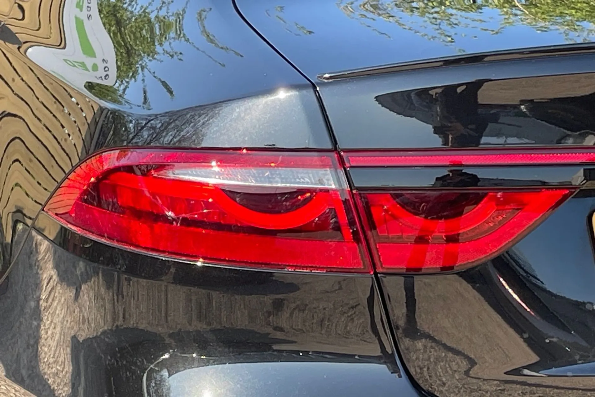 Jaguar XF thumbnail image number 17