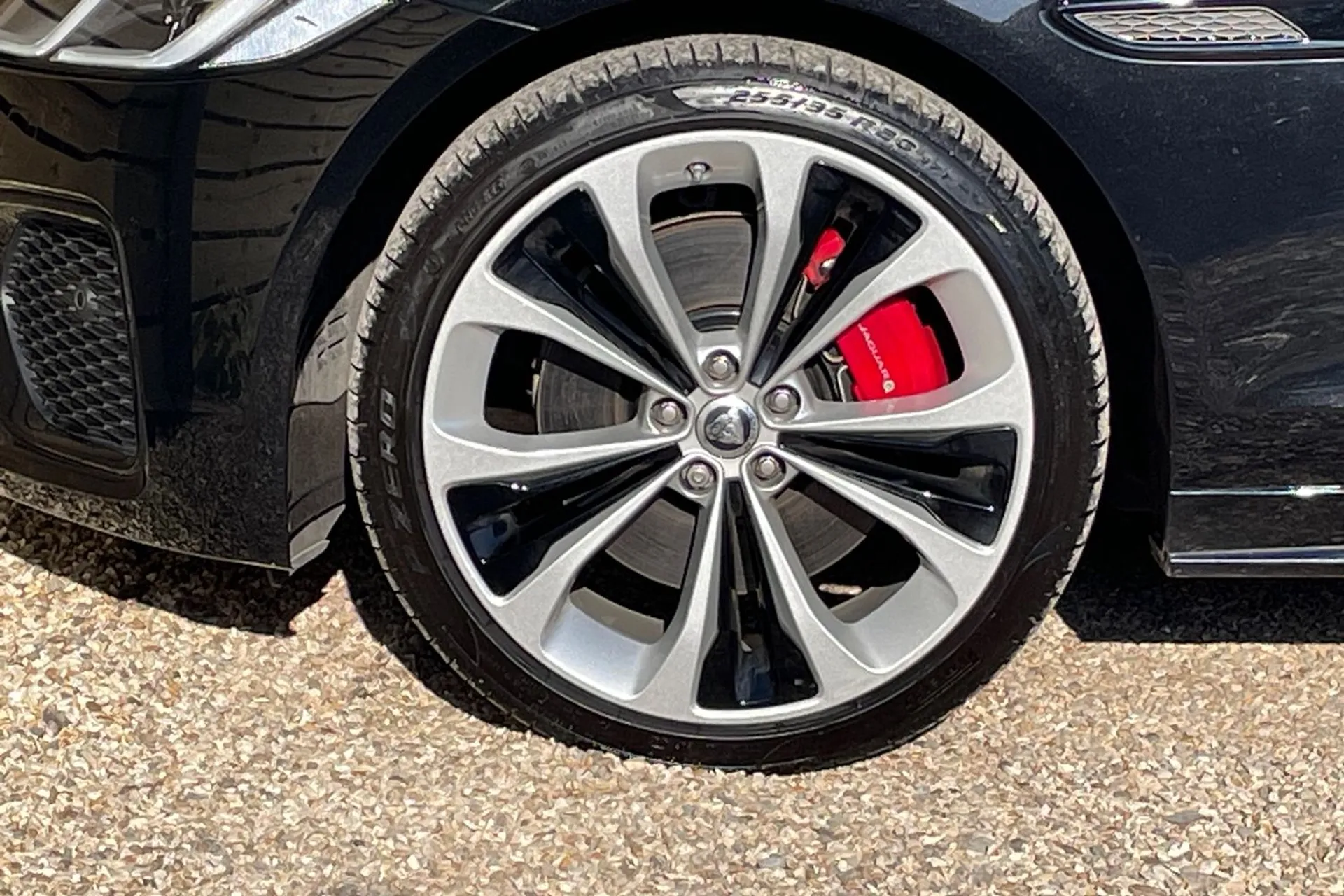 Jaguar XF thumbnail image number 15