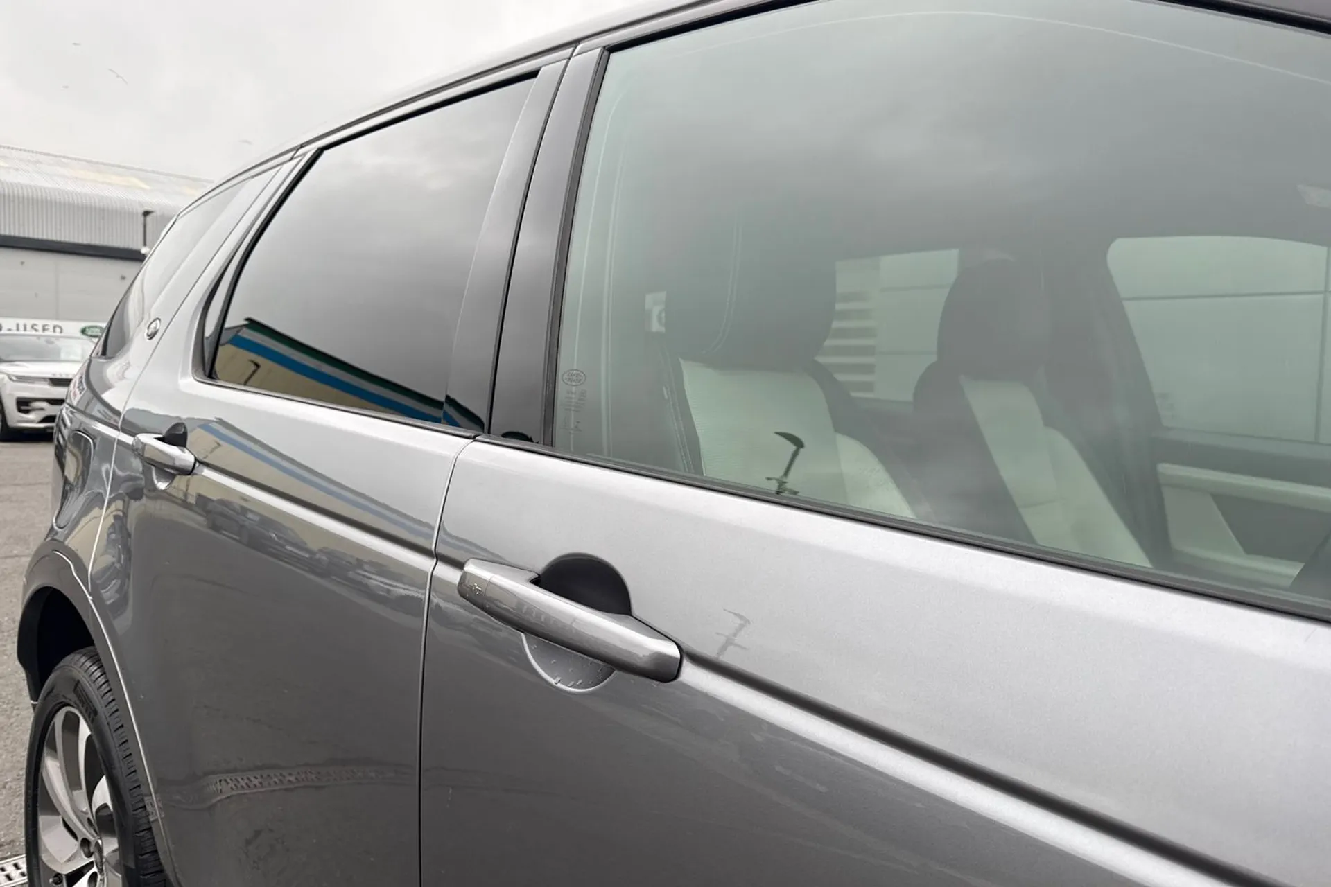 LAND ROVER DISCOVERY SPORT thumbnail image number 23