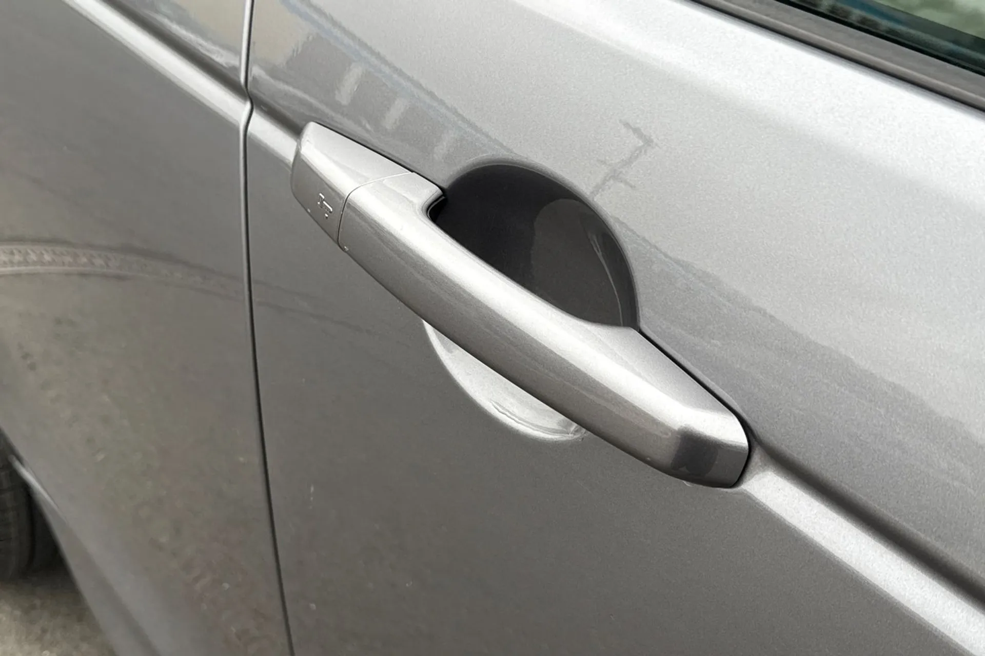 LAND ROVER DISCOVERY SPORT thumbnail image number 25