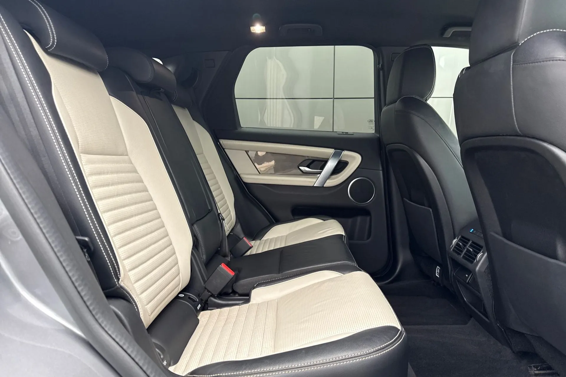 LAND ROVER DISCOVERY SPORT thumbnail image number 20