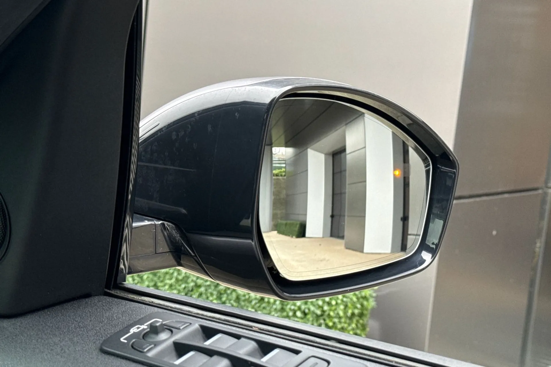 LAND ROVER DISCOVERY SPORT thumbnail image number 12