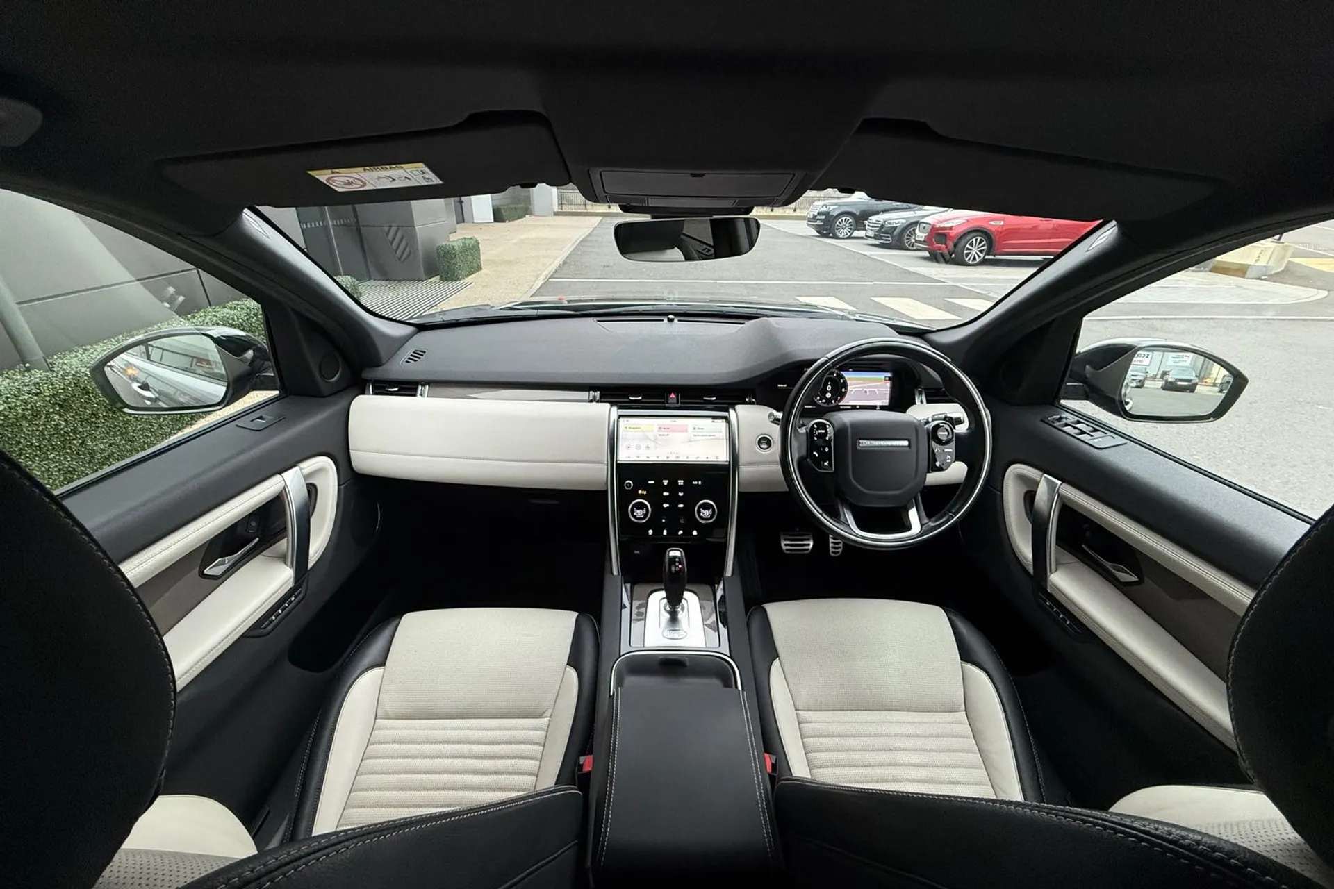 LAND ROVER DISCOVERY SPORT thumbnail image number 3