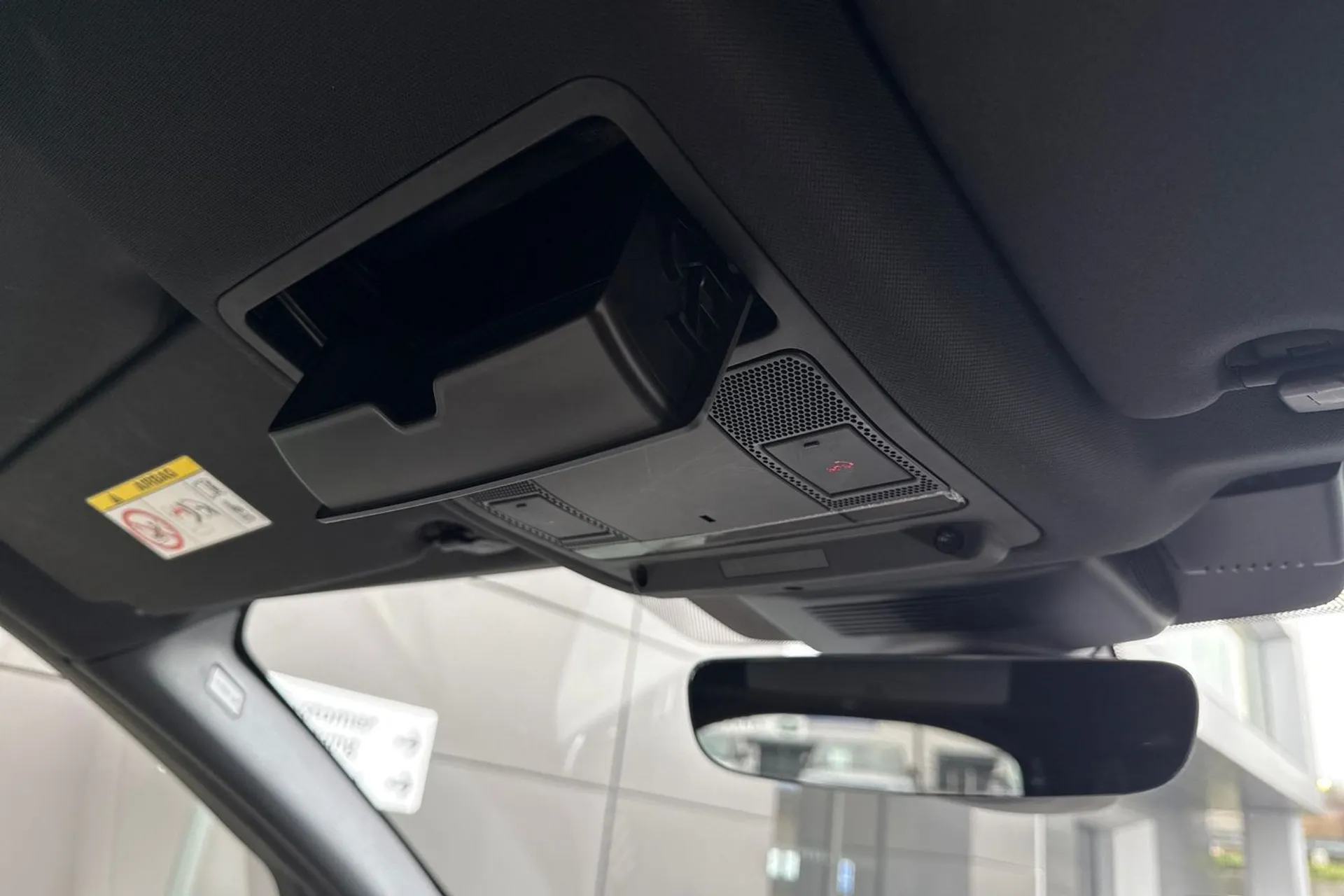 LAND ROVER DISCOVERY SPORT thumbnail image number 52