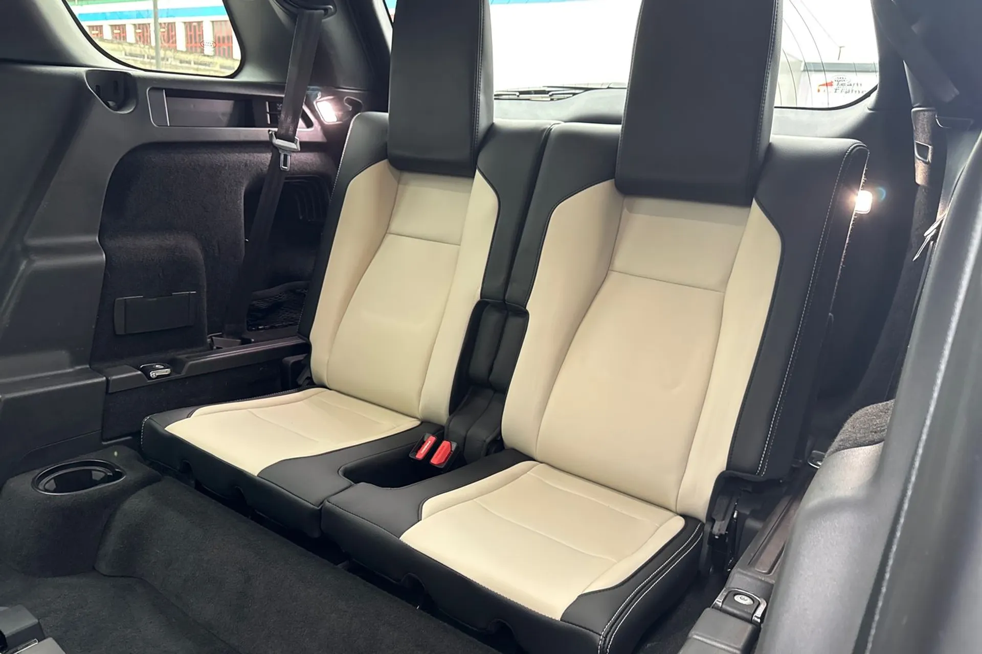 LAND ROVER DISCOVERY SPORT thumbnail image number 42