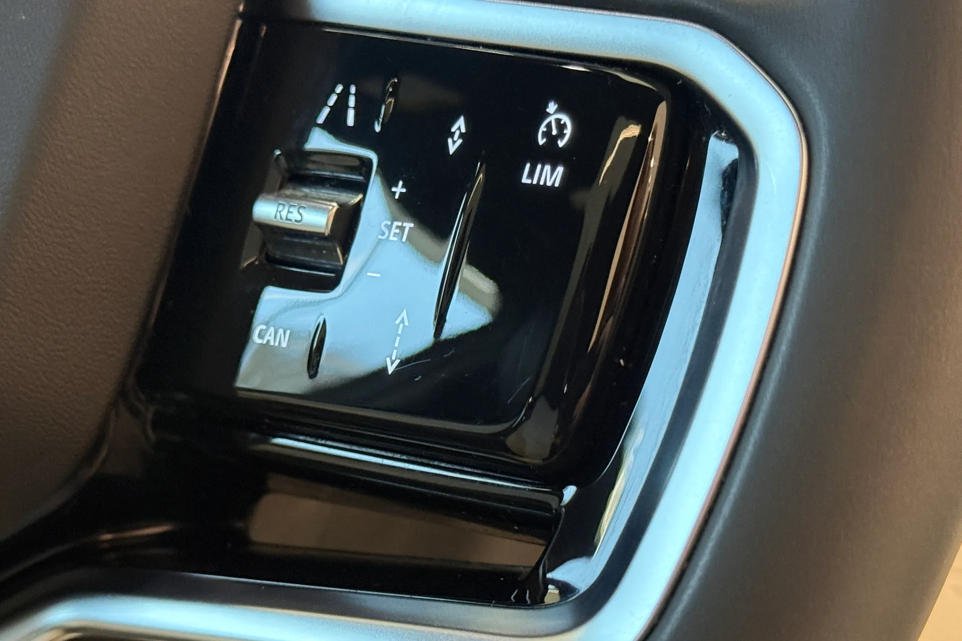 LAND ROVER DISCOVERY SPORT thumbnail image number 47