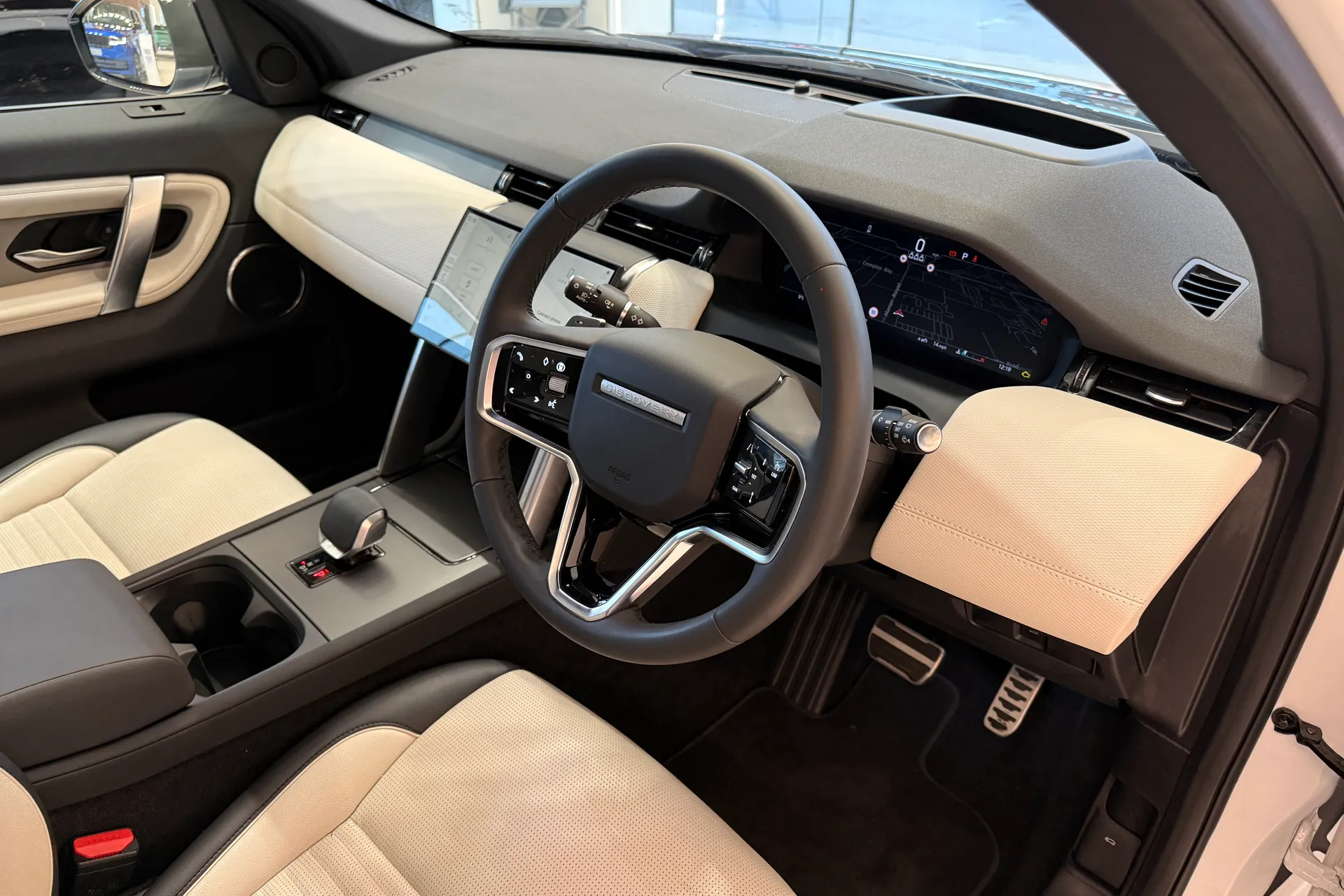 LAND ROVER DISCOVERY SPORT thumbnail image number 41