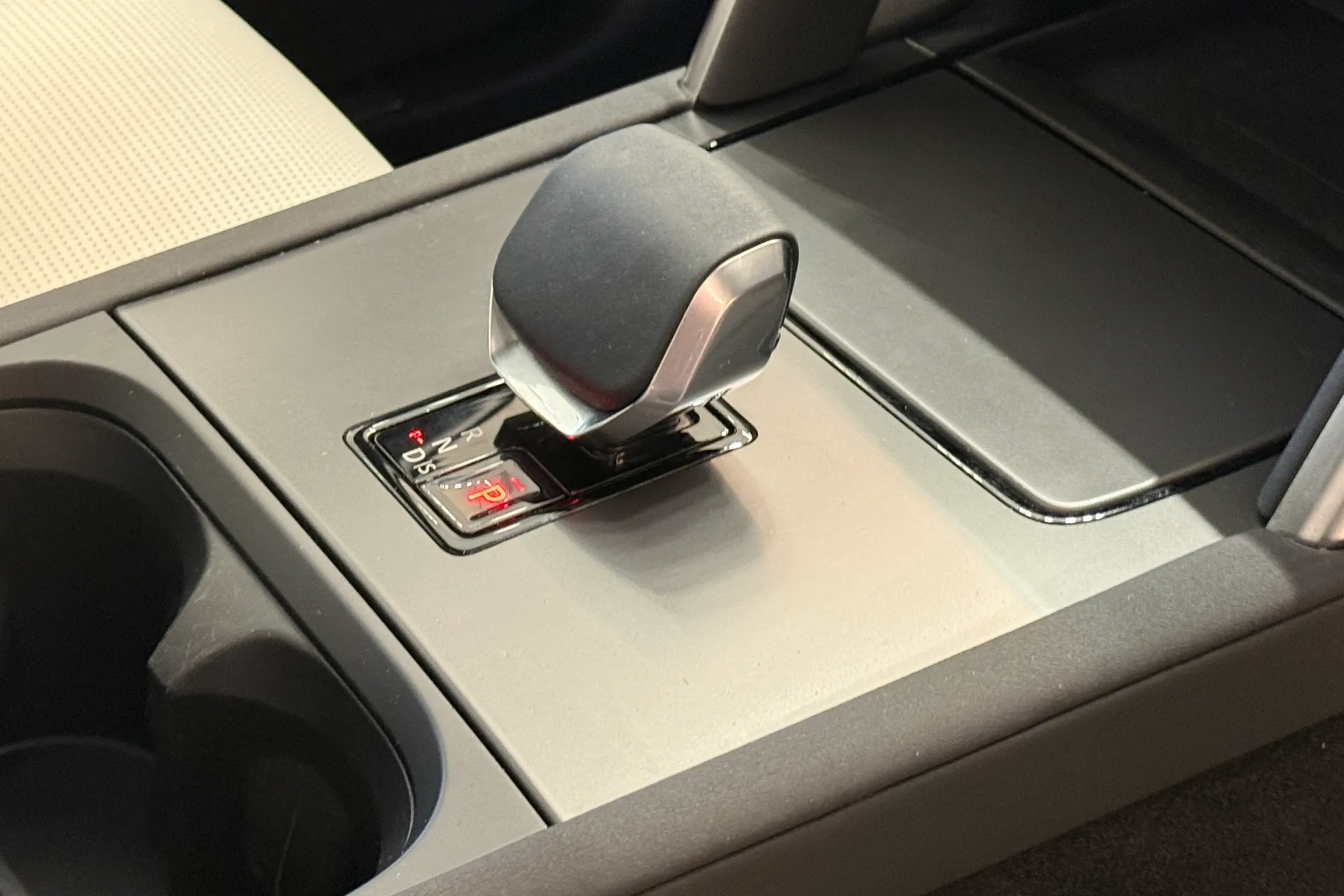 LAND ROVER DISCOVERY SPORT thumbnail image number 23