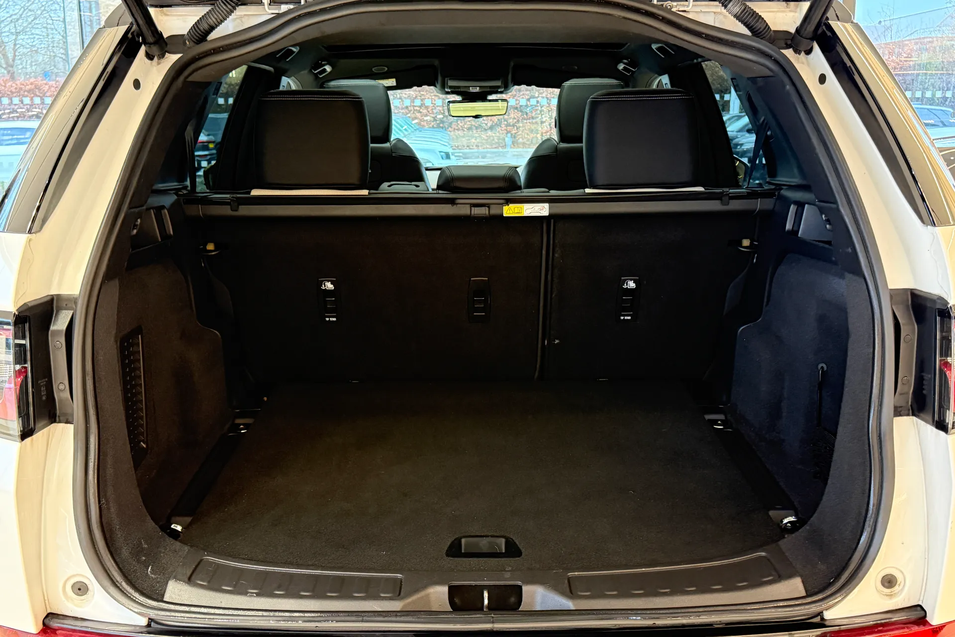 LAND ROVER DISCOVERY SPORT thumbnail image number 31