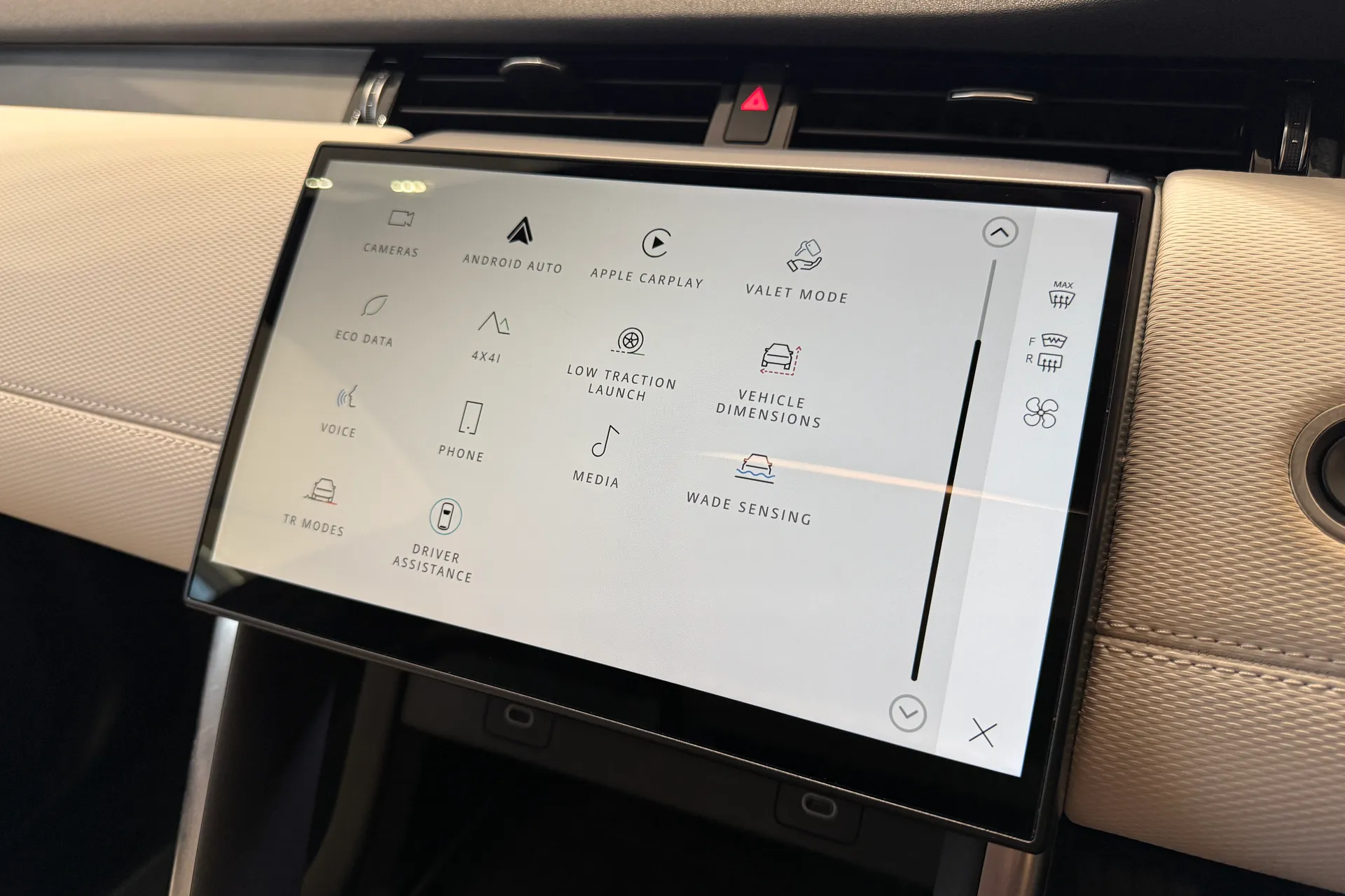 LAND ROVER DISCOVERY SPORT thumbnail image number 51