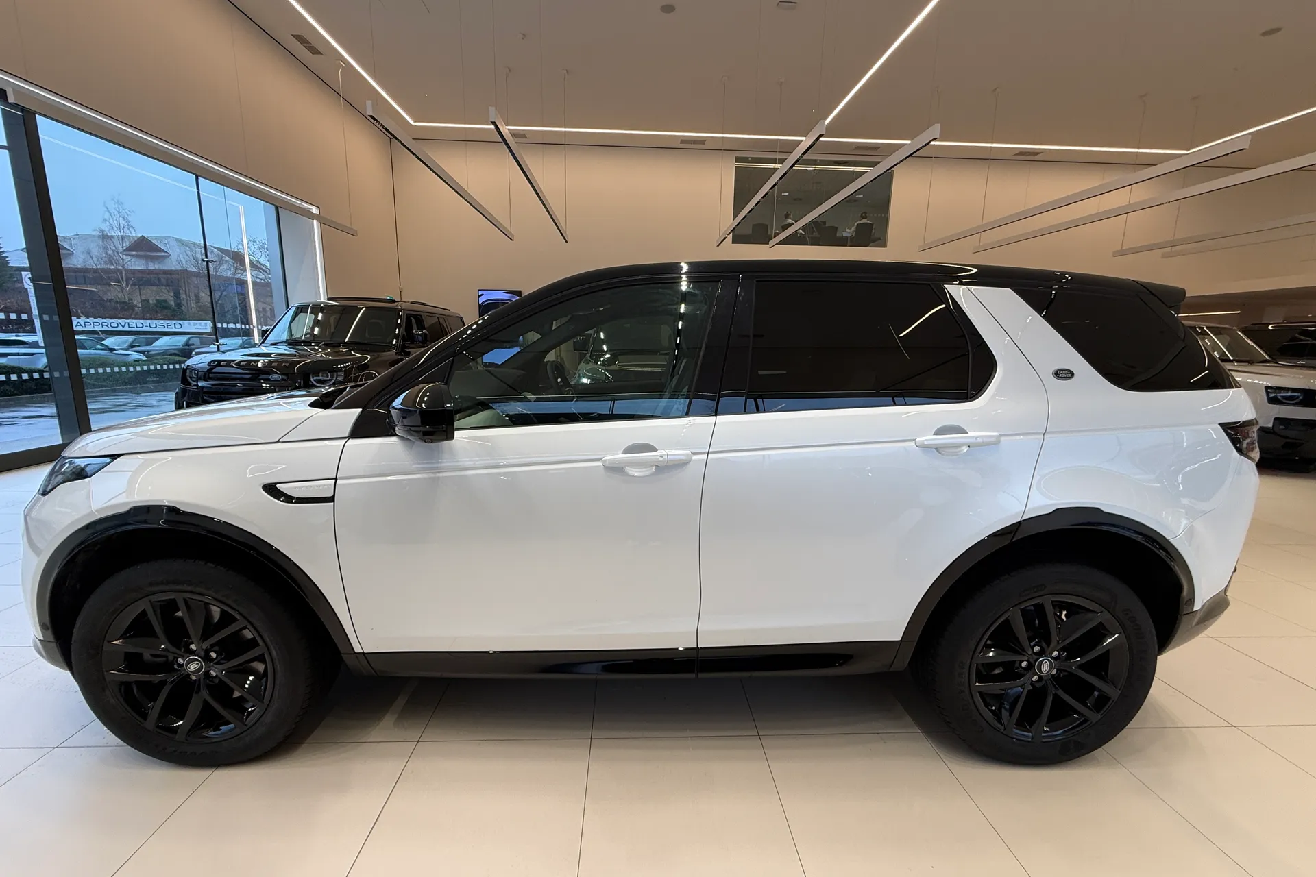 LAND ROVER DISCOVERY SPORT thumbnail image number 8