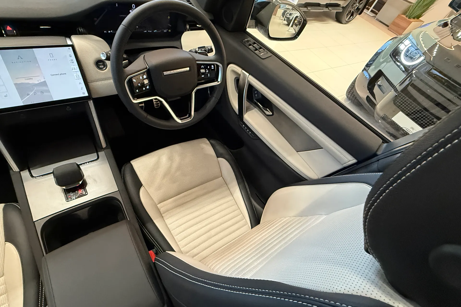 LAND ROVER DISCOVERY SPORT thumbnail image number 28