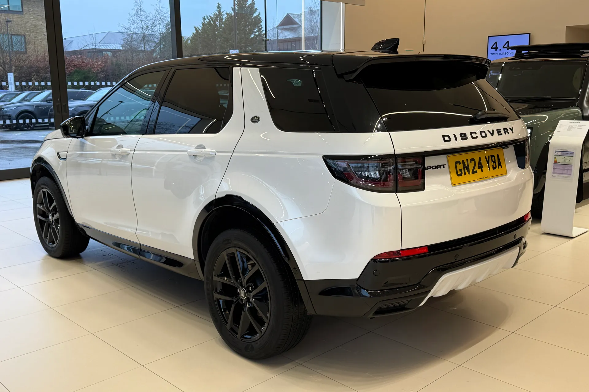 LAND ROVER DISCOVERY SPORT thumbnail image number 15
