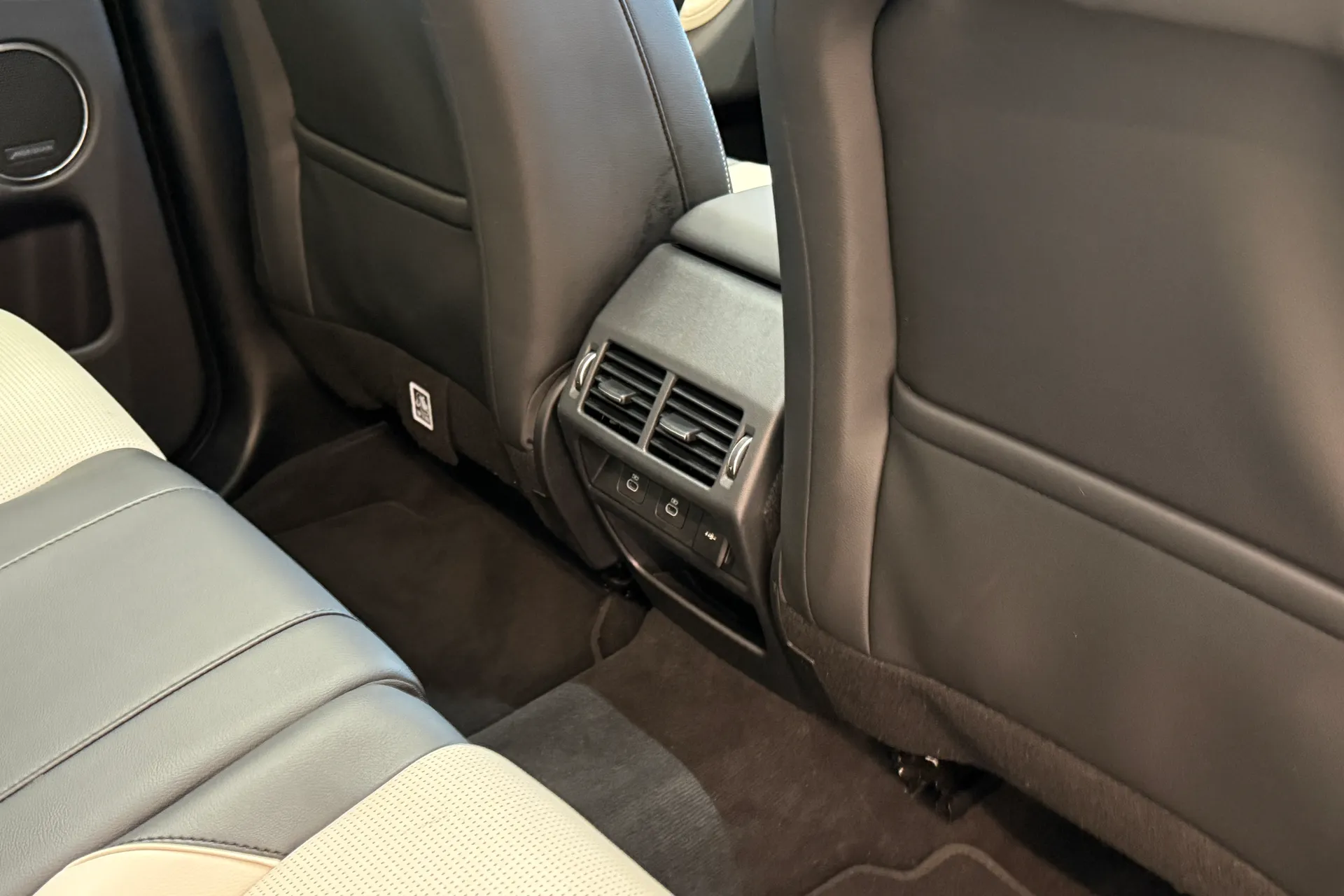 LAND ROVER DISCOVERY SPORT thumbnail image number 37