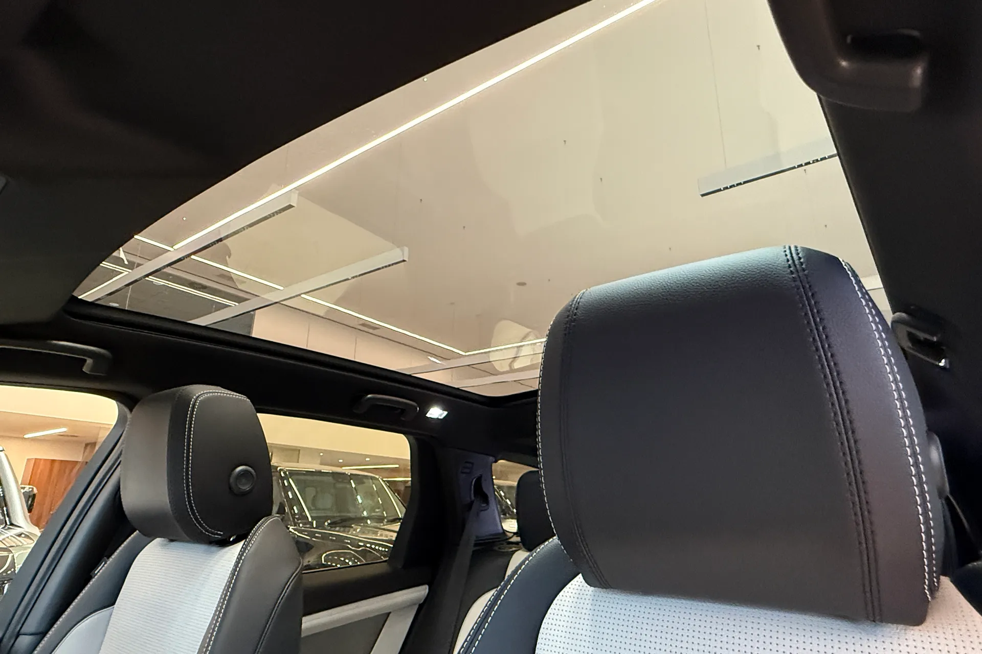 LAND ROVER DISCOVERY SPORT thumbnail image number 4