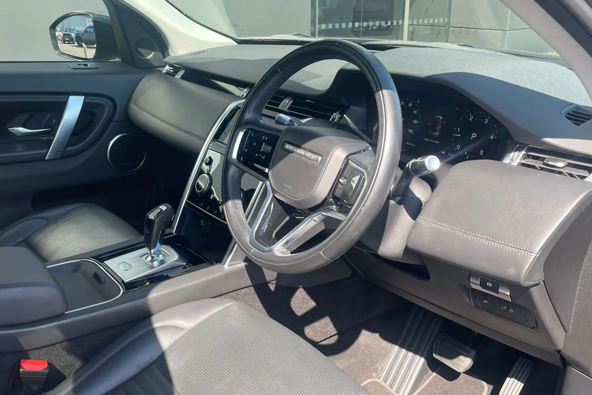 LAND ROVER DISCOVERY SPORT thumbnail image number 18