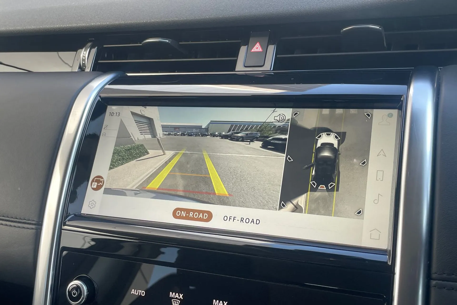 LAND ROVER DISCOVERY SPORT thumbnail image number 3