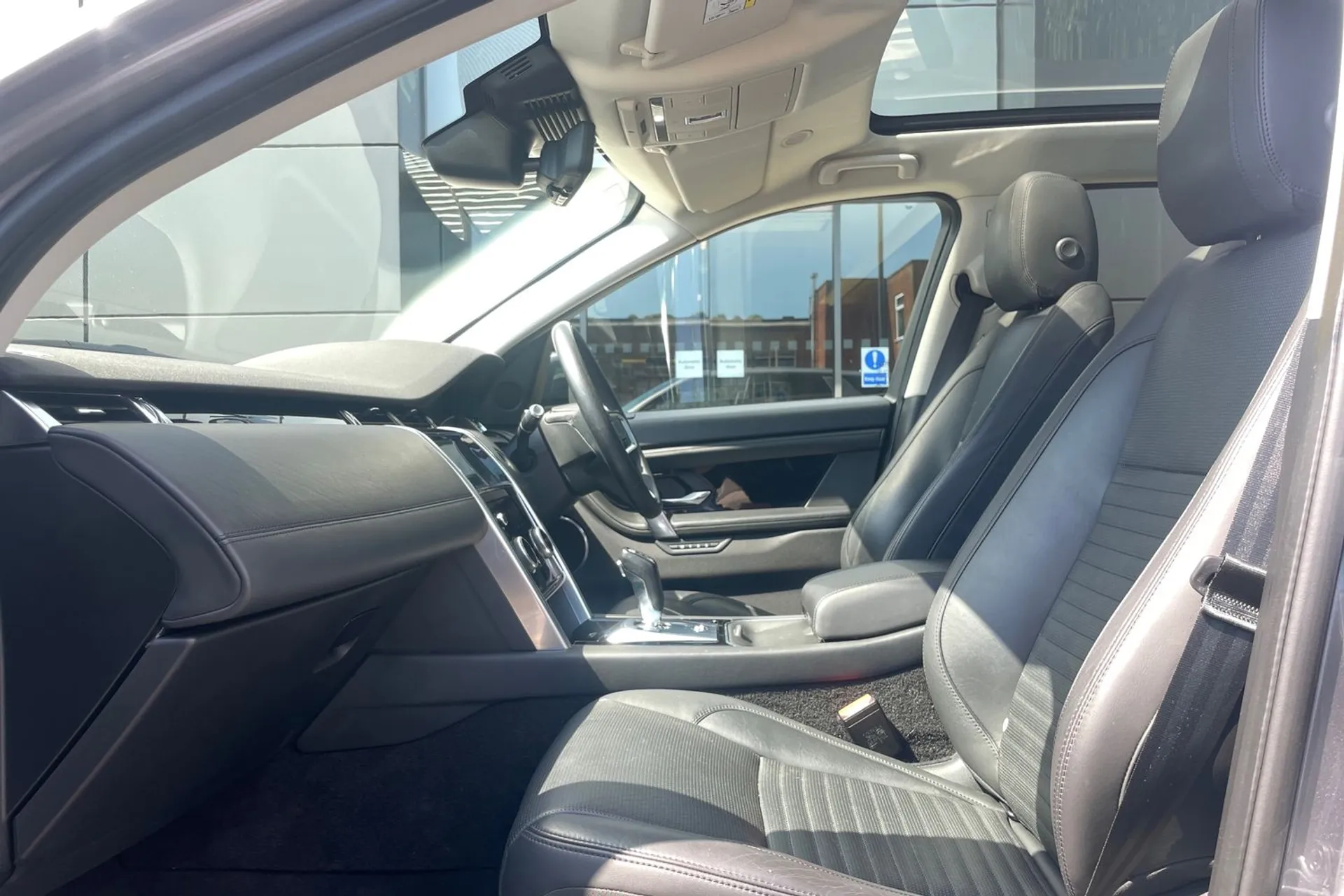 LAND ROVER DISCOVERY SPORT thumbnail image number 45
