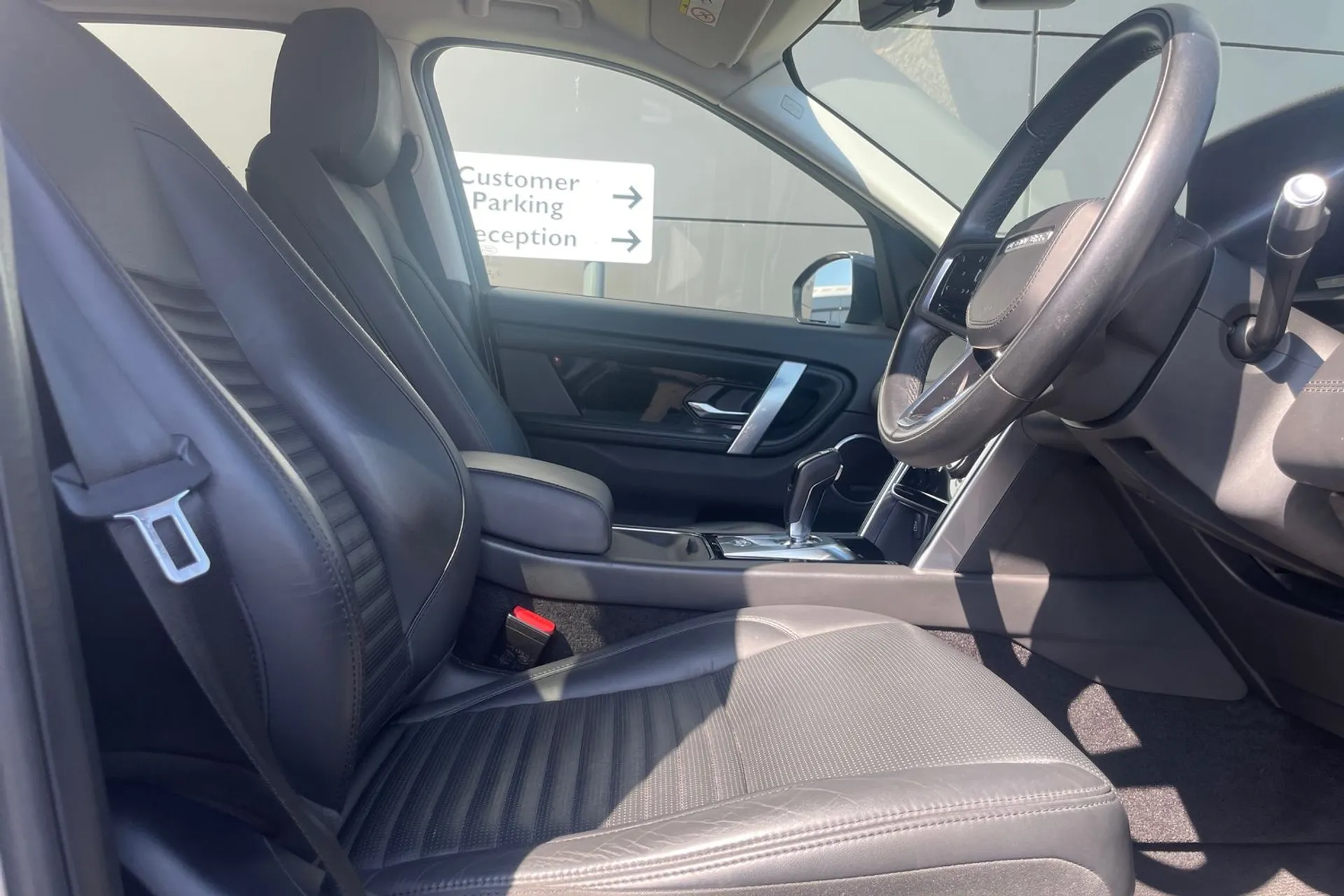 LAND ROVER DISCOVERY SPORT thumbnail image number 19