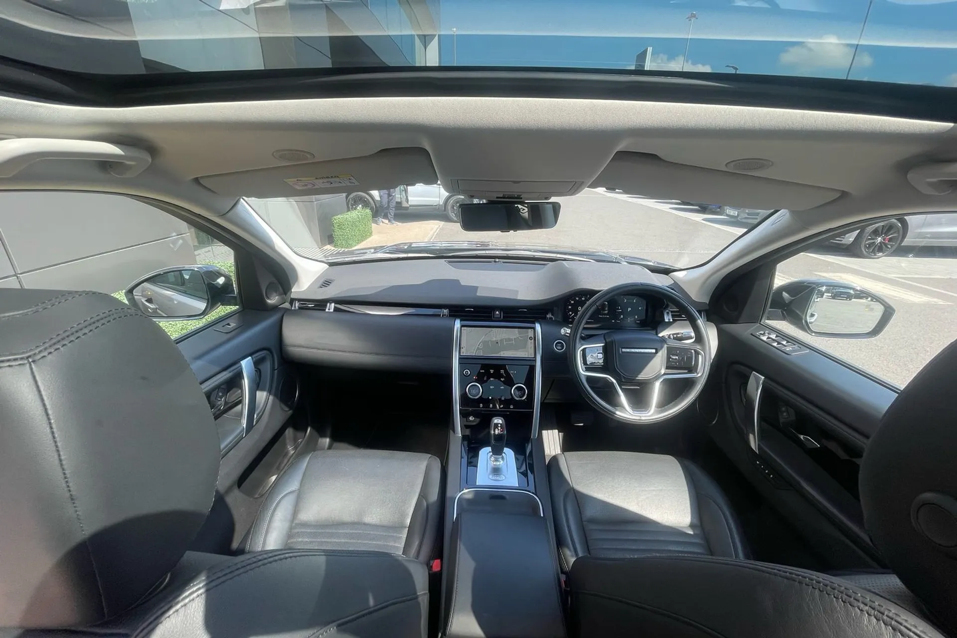 LAND ROVER DISCOVERY SPORT thumbnail image number 4