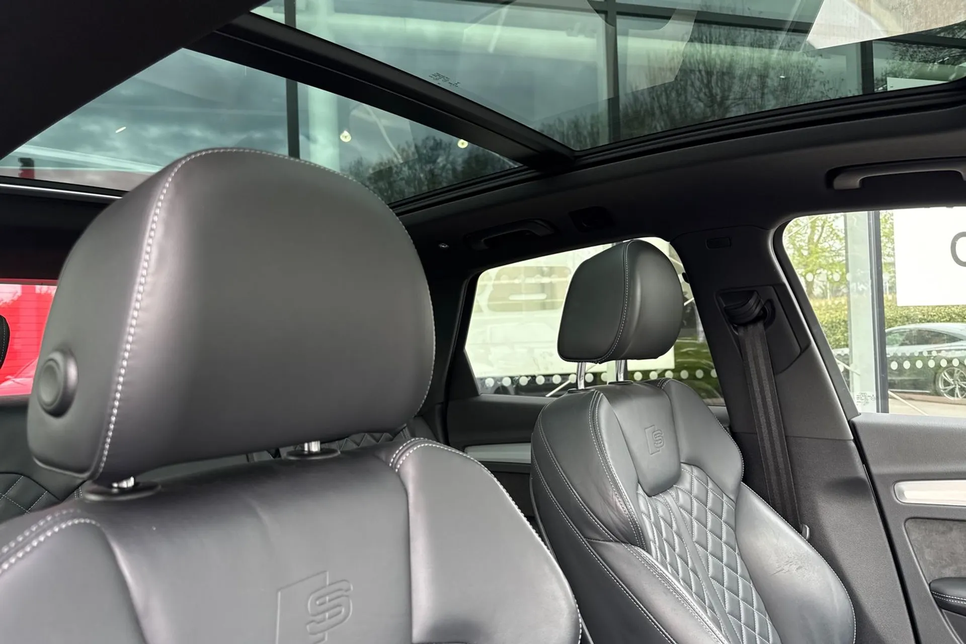 Audi Q5 thumbnail image number 26