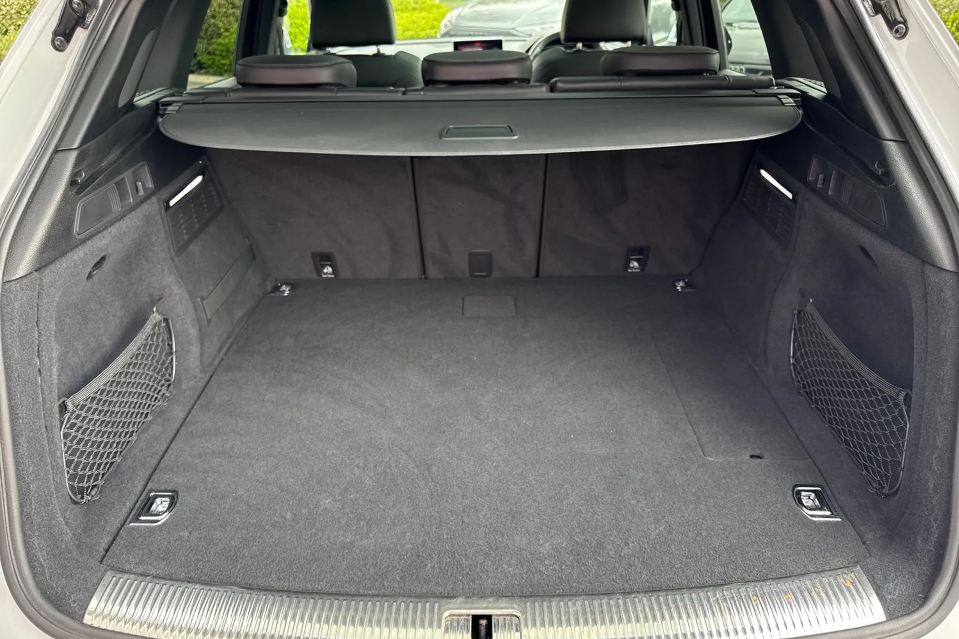 Audi Q5 thumbnail image number 36