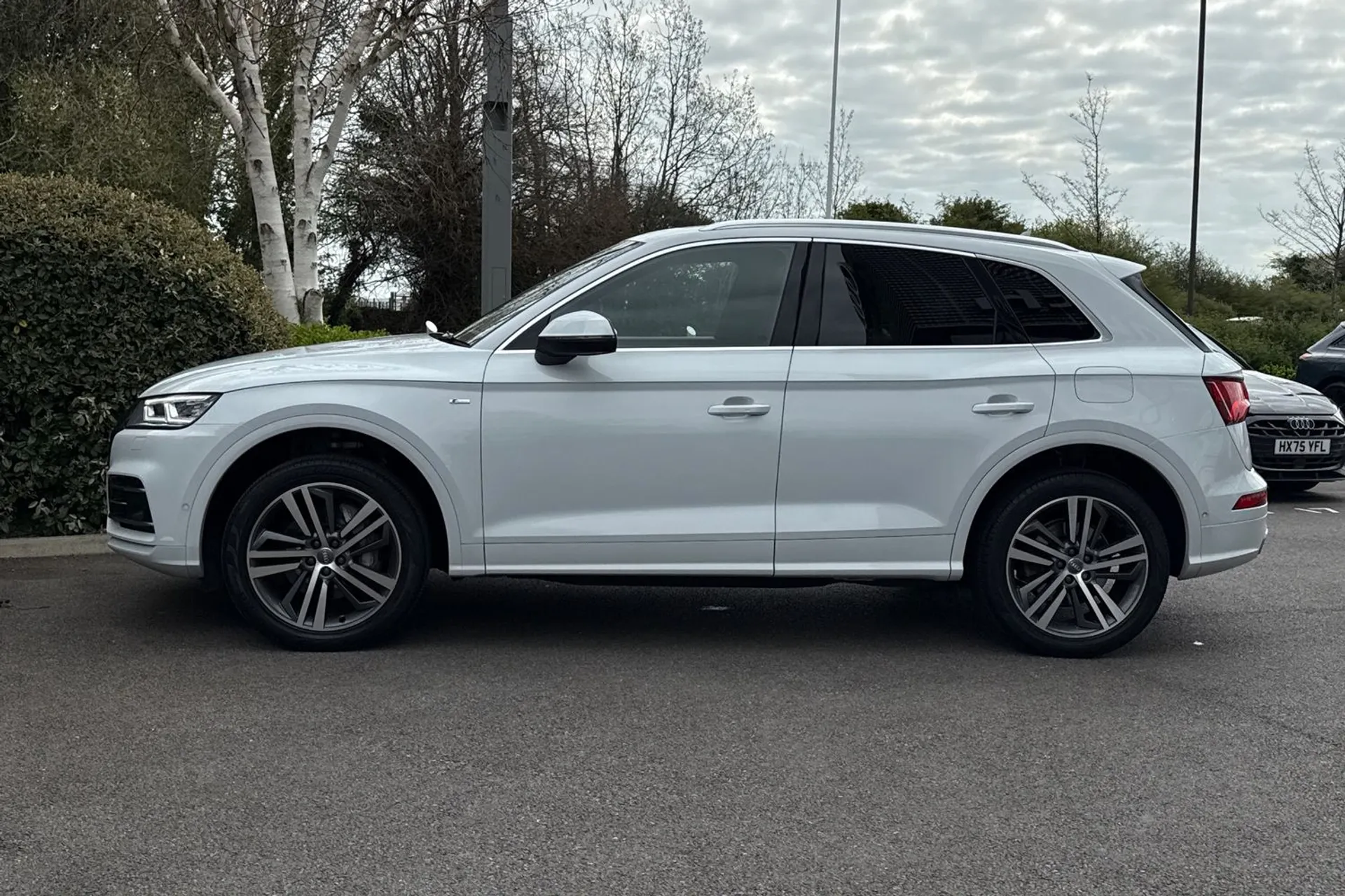 Audi Q5 thumbnail image number 20