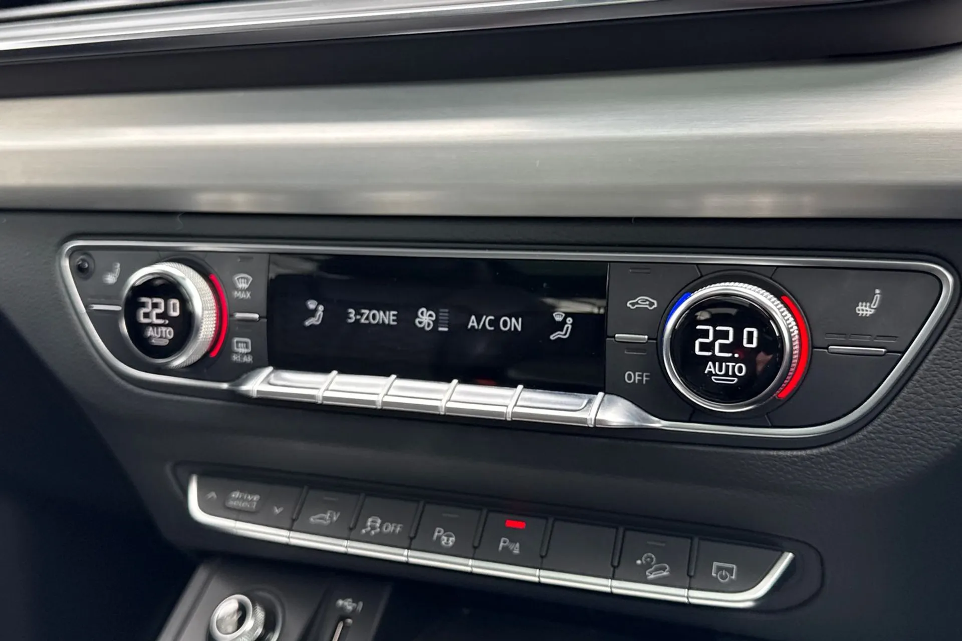 Audi Q5 thumbnail image number 13