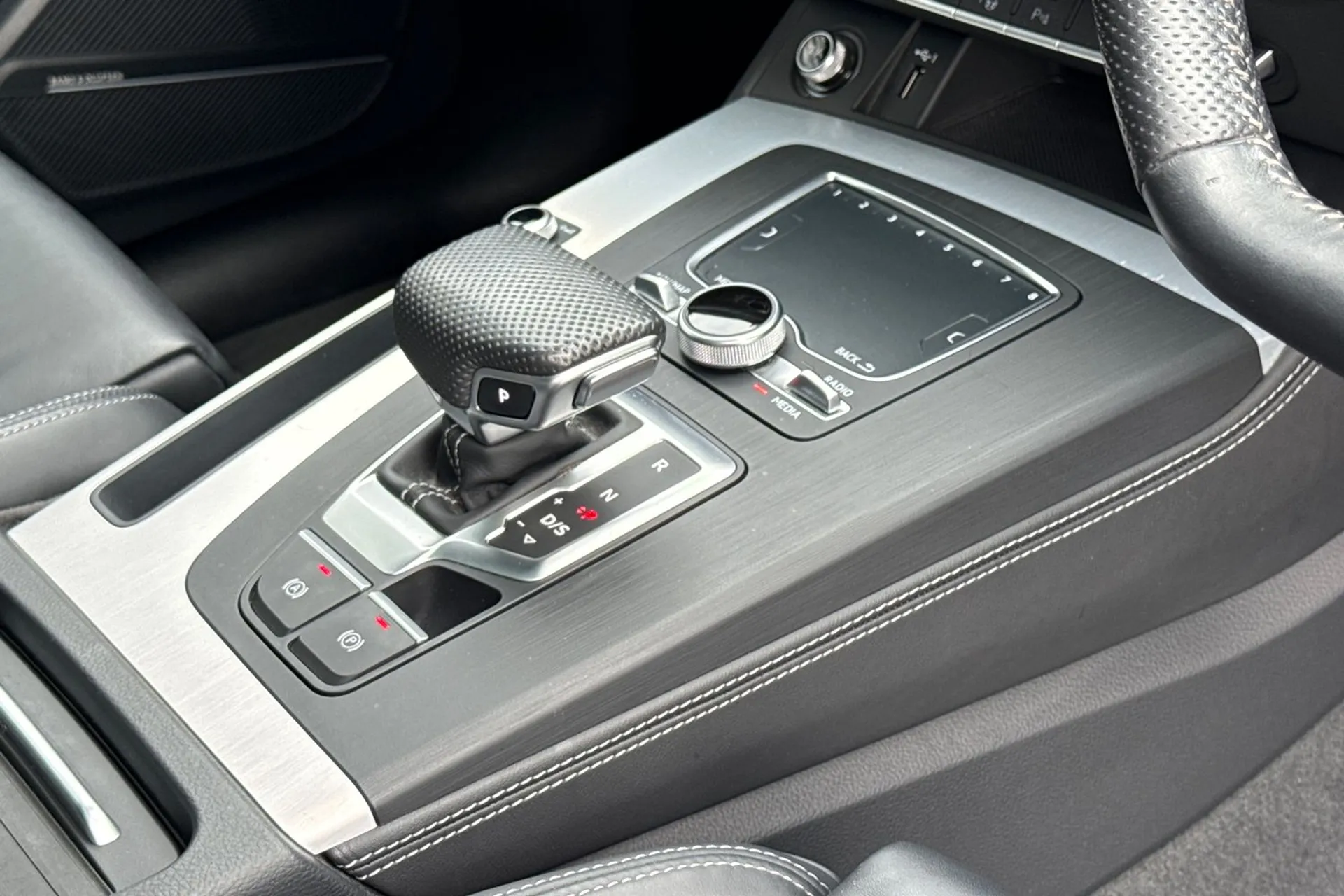Audi Q5 thumbnail image number 11
